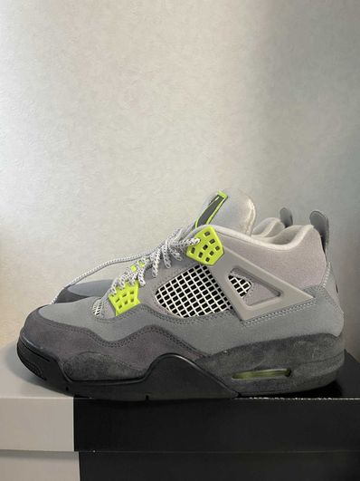 NIKE AIR JORDAN 4 RETRO LE "NEON"