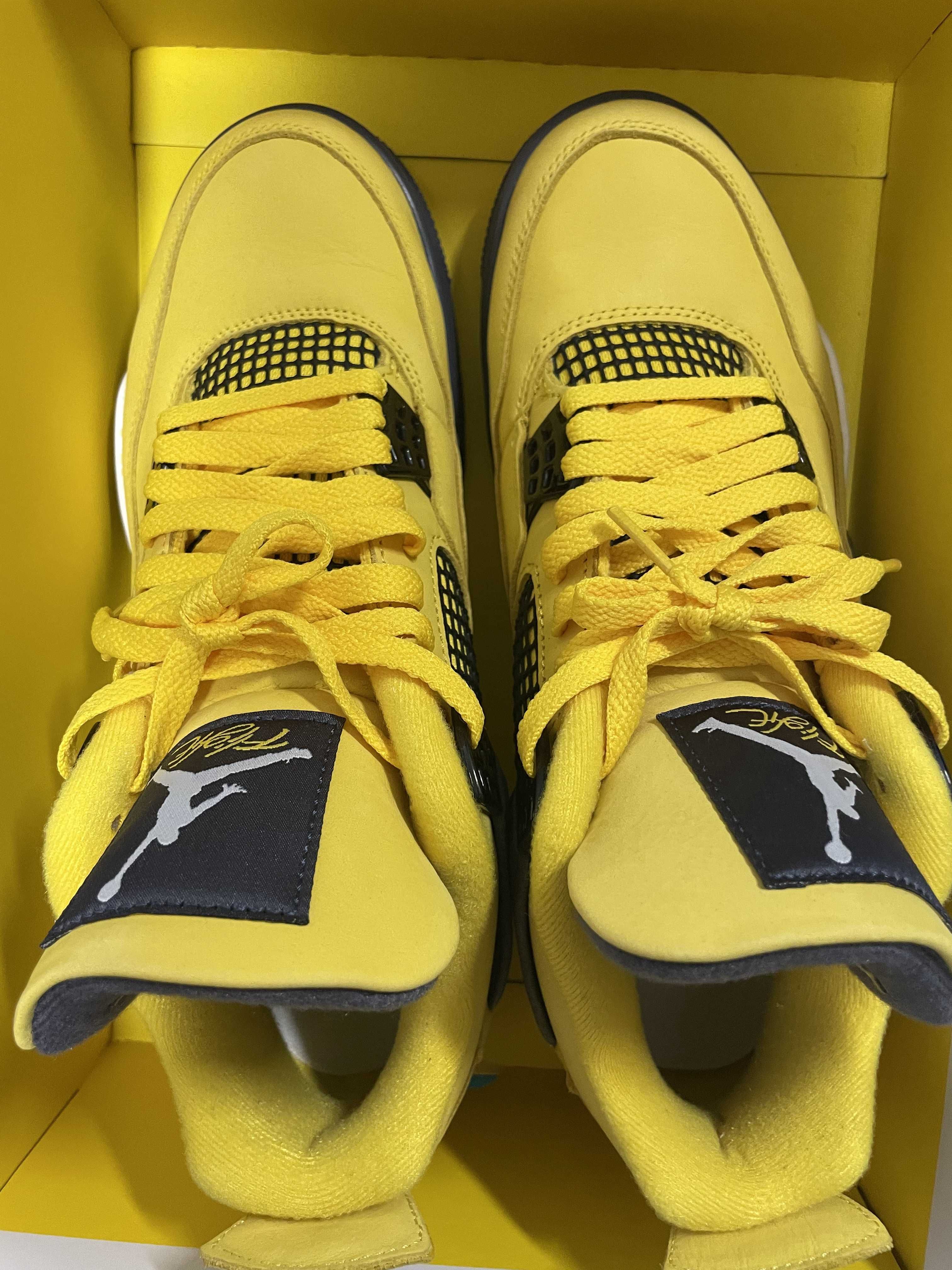 Nike Air Jordan 4 "Tour Yellow"