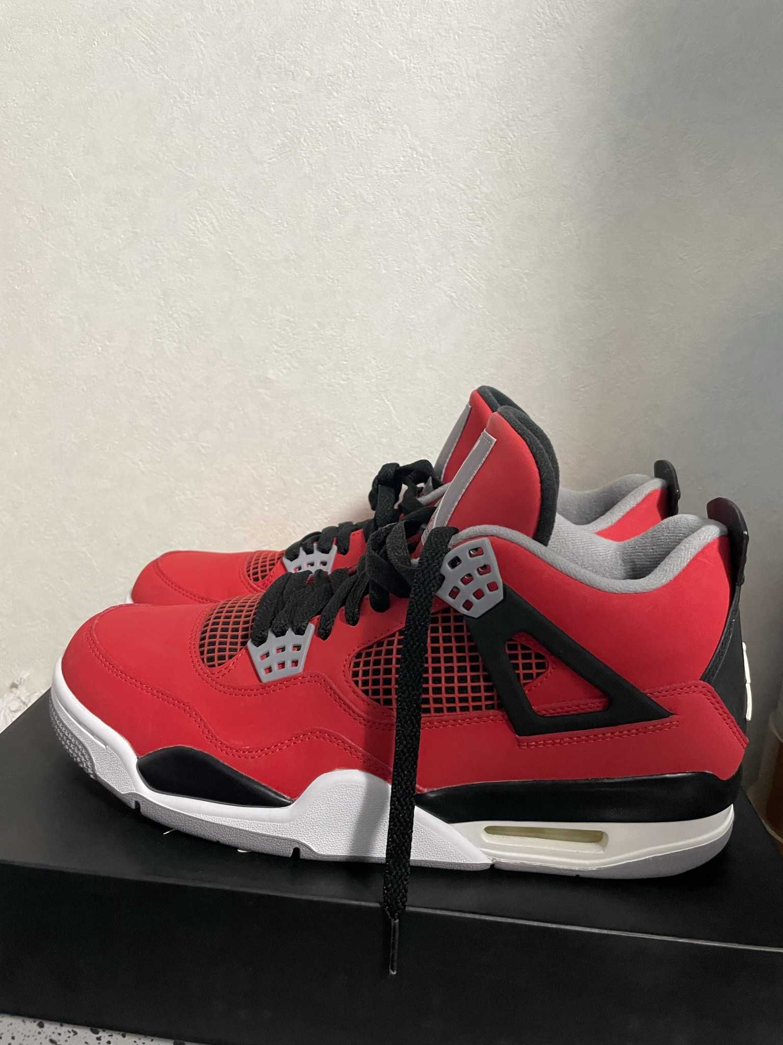 Nike Air Jordan 4 Retro "Toro Bravo"