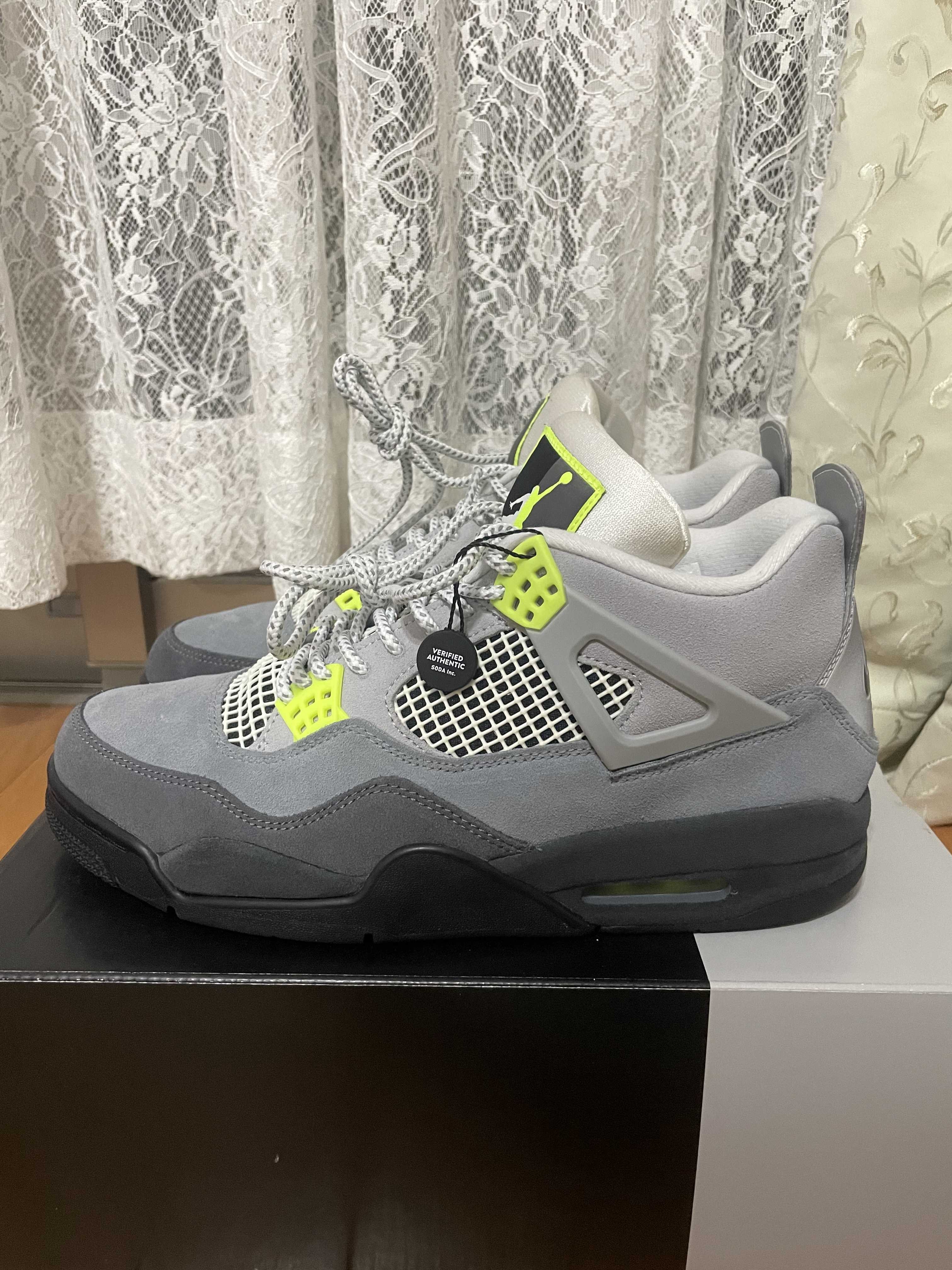 NIKE AIR JORDAN 4 RETRO LE "NEON"