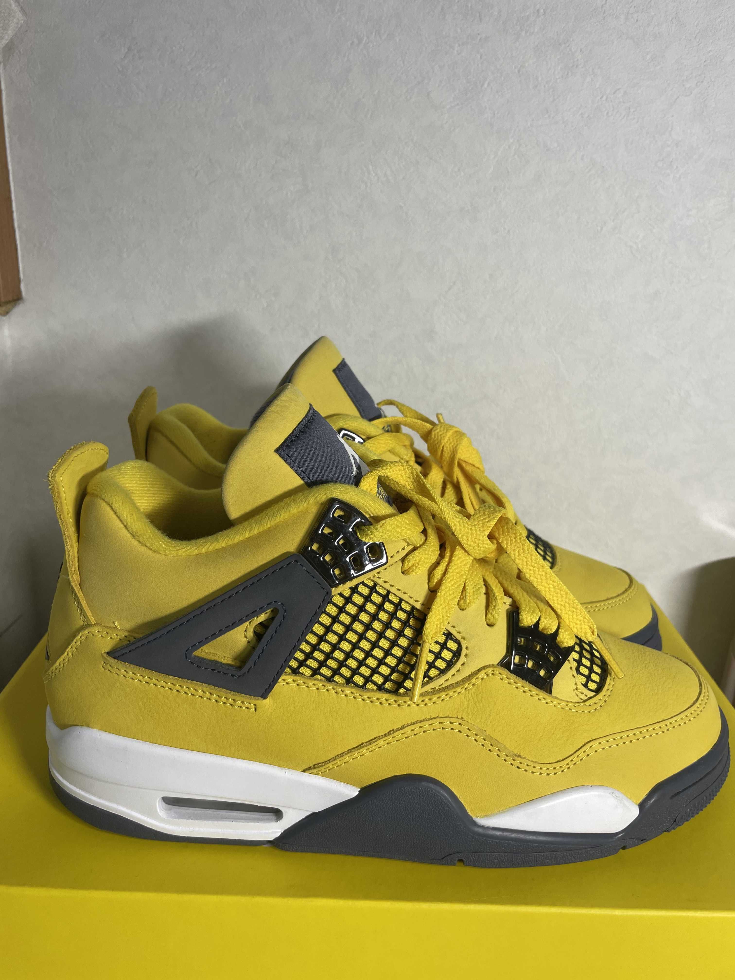 Nike Air Jordan 4 "Tour Yellow"