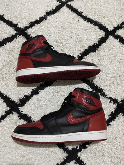 Nike Air Jordan 1 Retro High OG "Bred/Banned" (2016)
