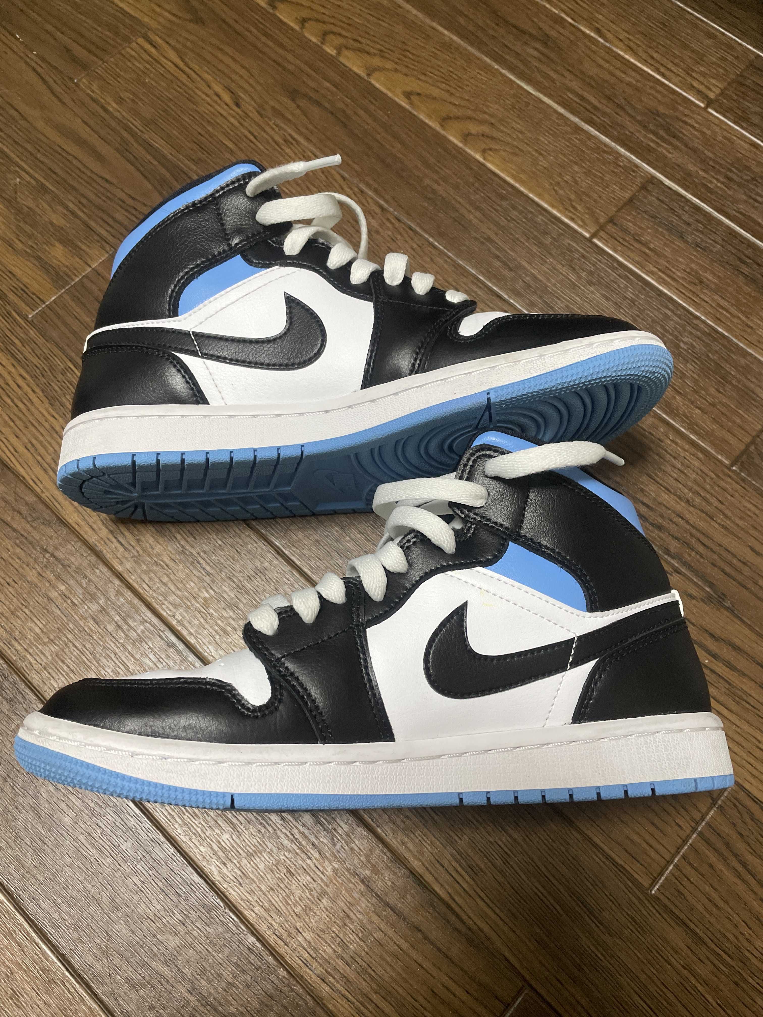 Nike Women's Air Jordan 1 Mid "Black/University Blue"