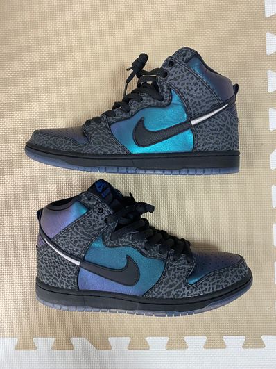 Black Sheep × Nike SB Dunk High "Black Hornet"
