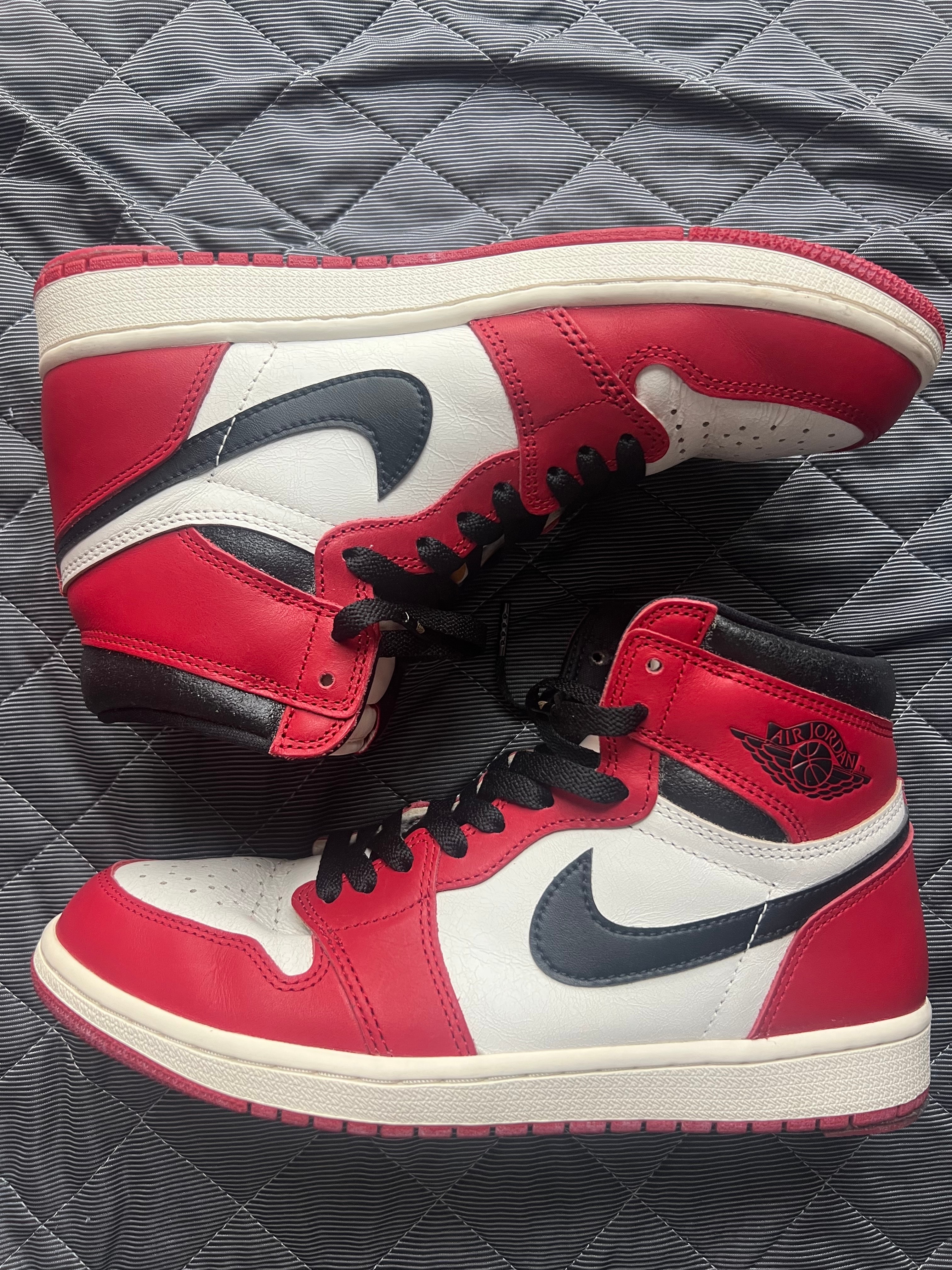 Nike Air Jordan 1 High OG "Lost & Found/Chicago"