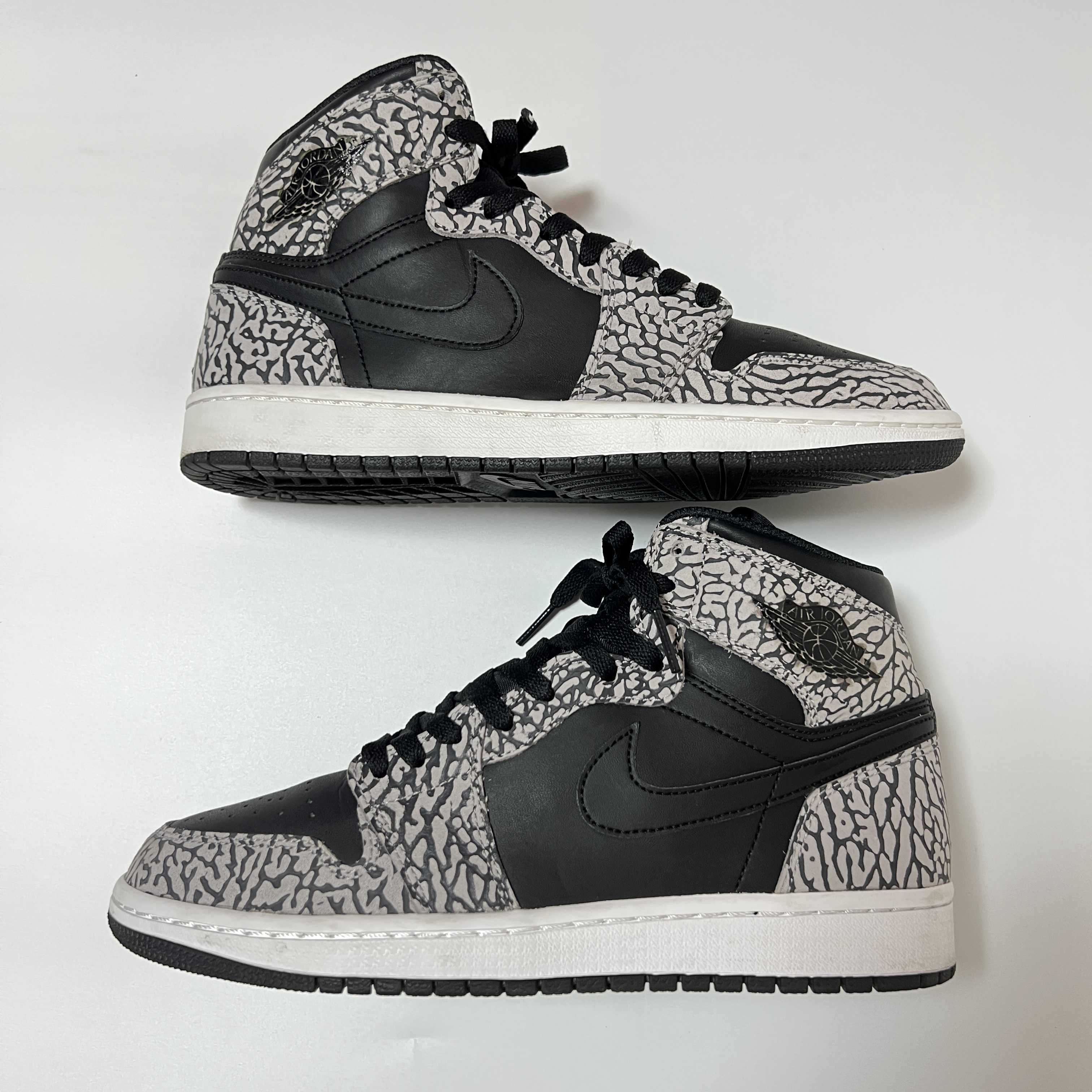 Nike Air Jordan 1 Retro High "Un-Supreme"