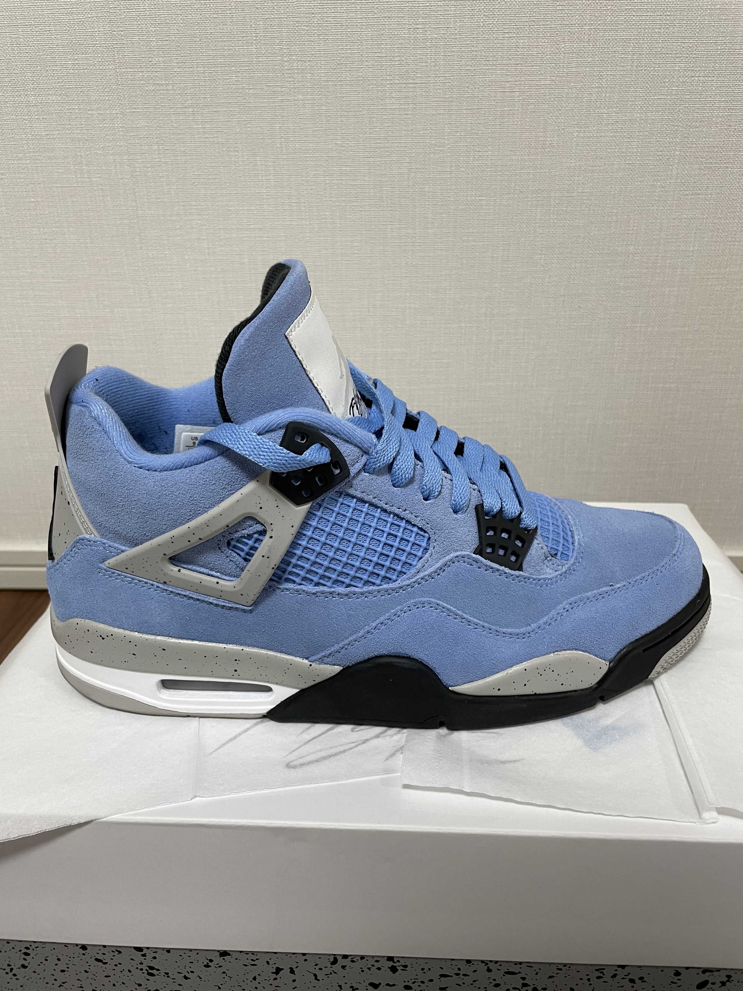 Nike Air Jordan 4 "University Blue"