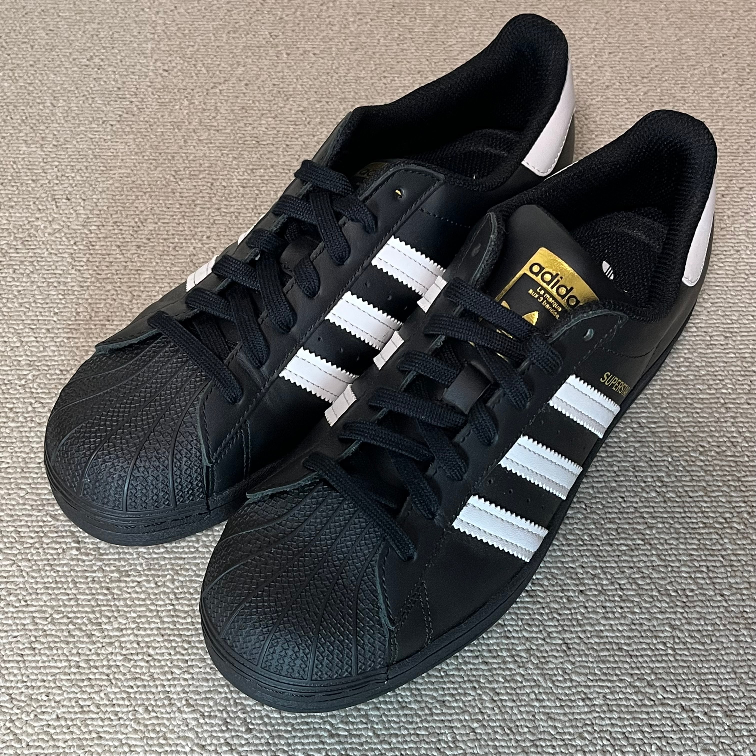 アディダス オリジナルス スーパースター "コア ブラック/フットウェア ホワイト"