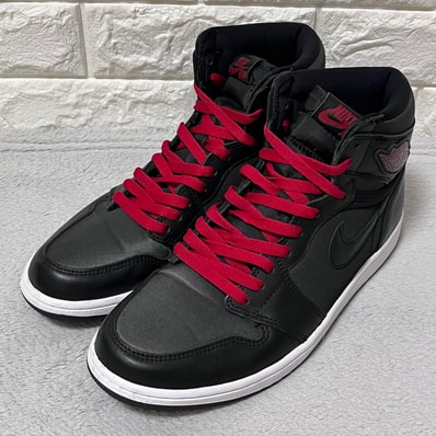 Nike Air Jordan 1 Retro High OG "Black/Metallic Silver/Gym Red"