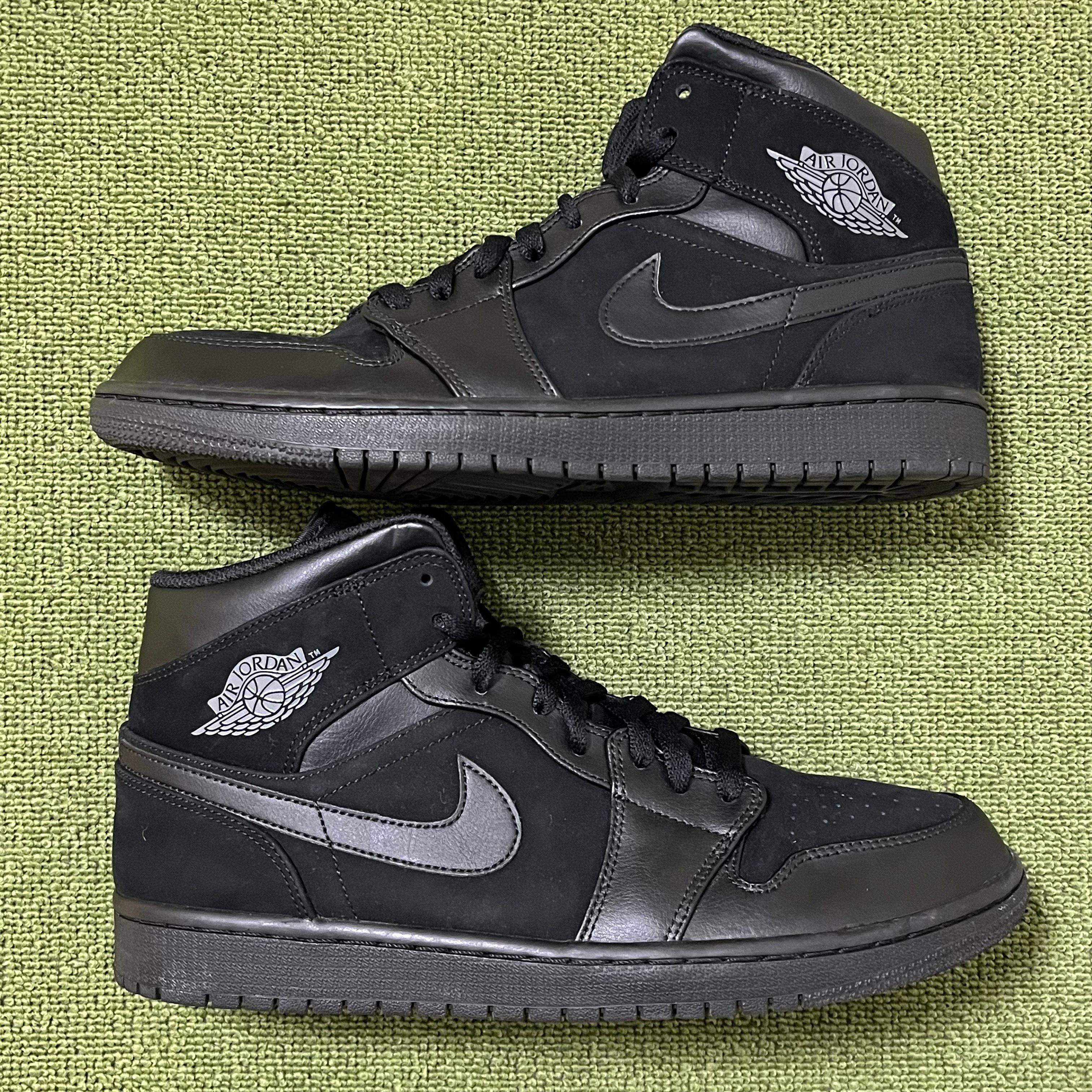Nike Air Jordan 1 Mid "Triple Black" (2018)