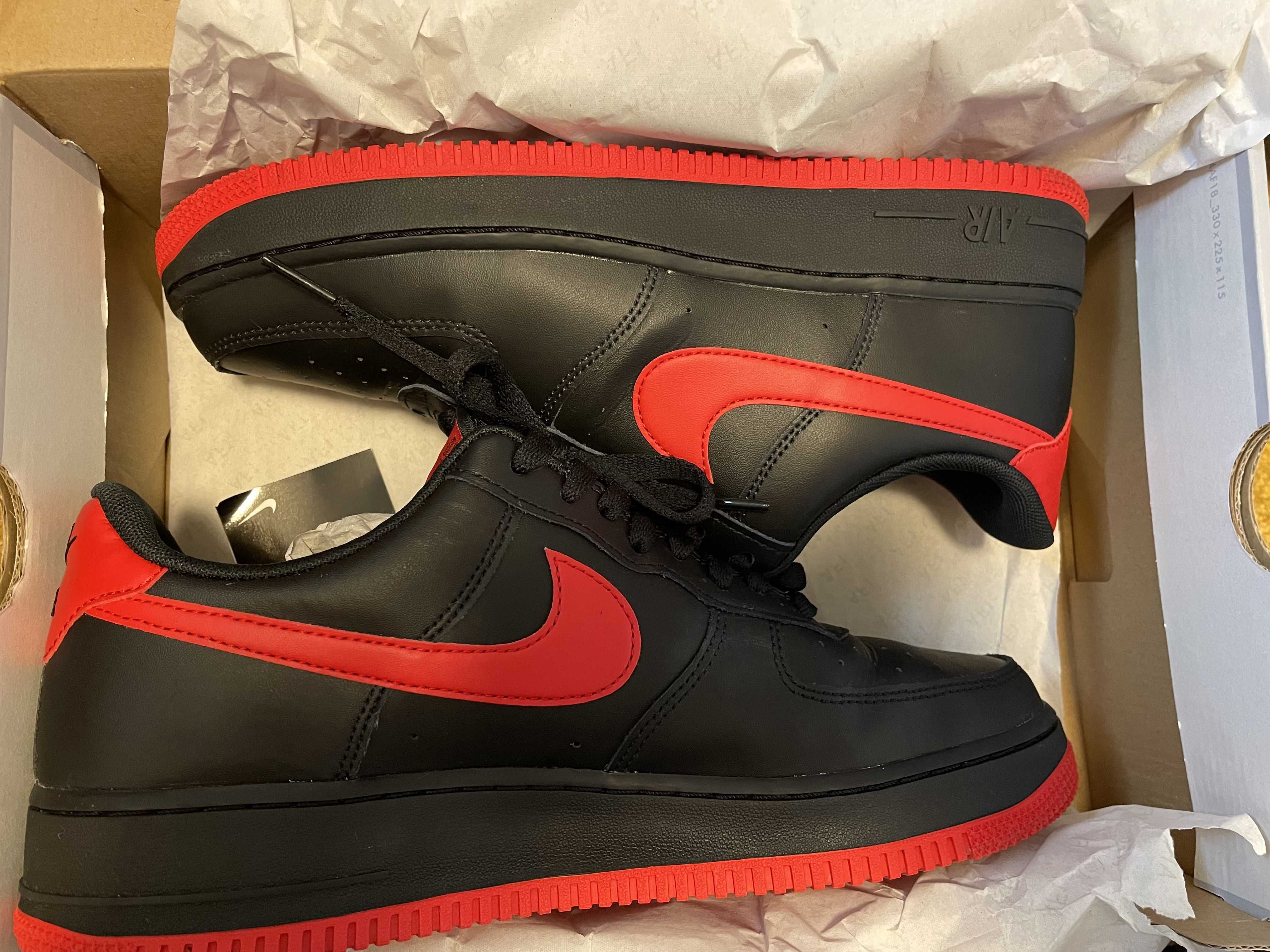 Nike Air Force 1 Low "Black/Red"