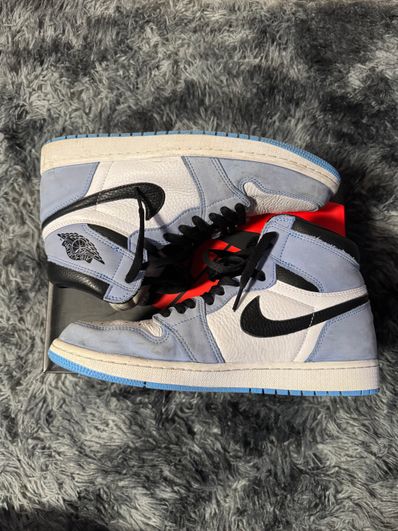 Nike Air Jordan 1 High OG "University Blue"