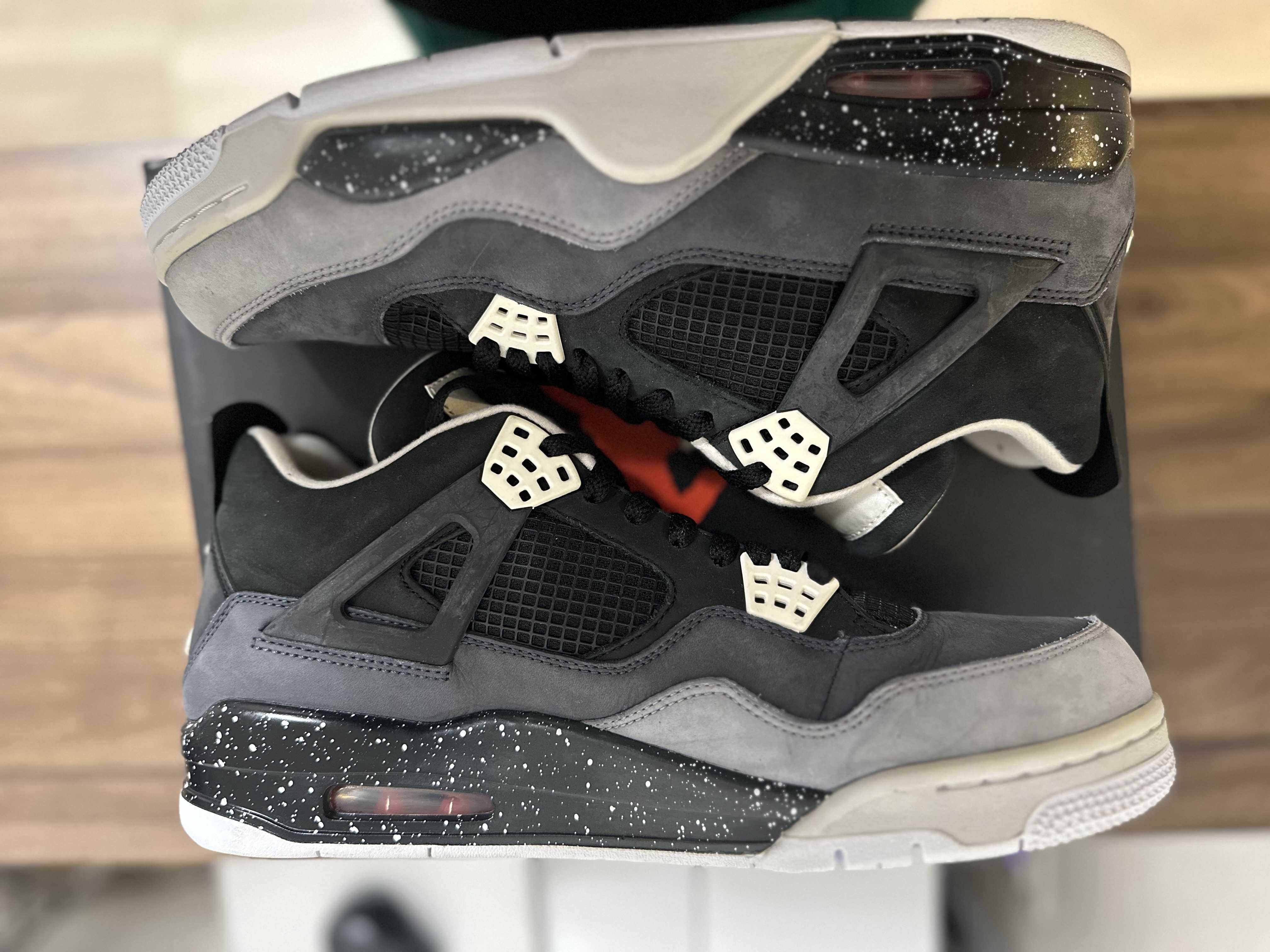 Nike Air Jordan 4 RETRO "Stealth Oreo"