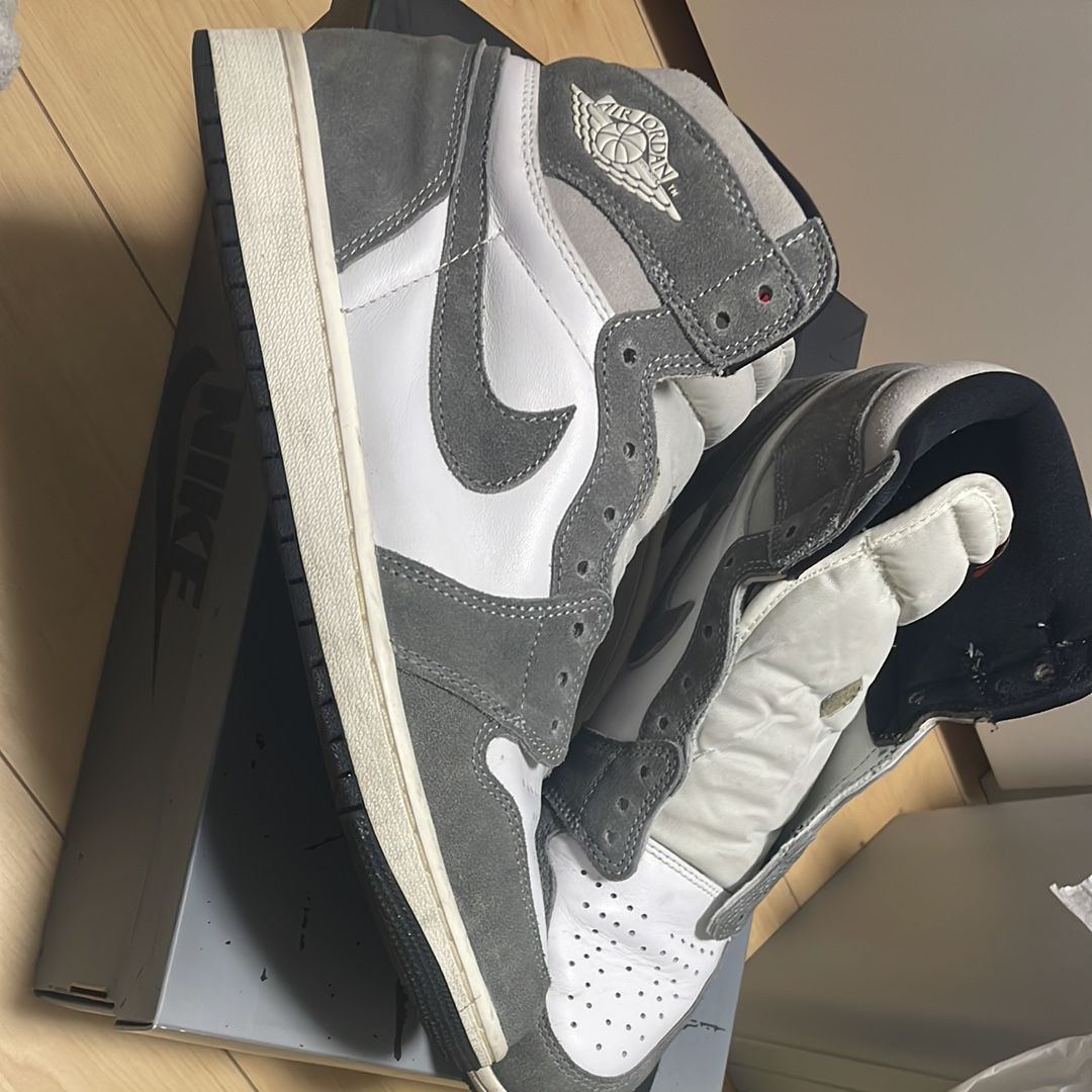 Nike Air Jordan 1 Retro High OG "Black and Smoke Grey"
