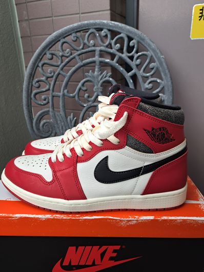 Nike Air Jordan 1 High OG "Lost & Found/Chicago"