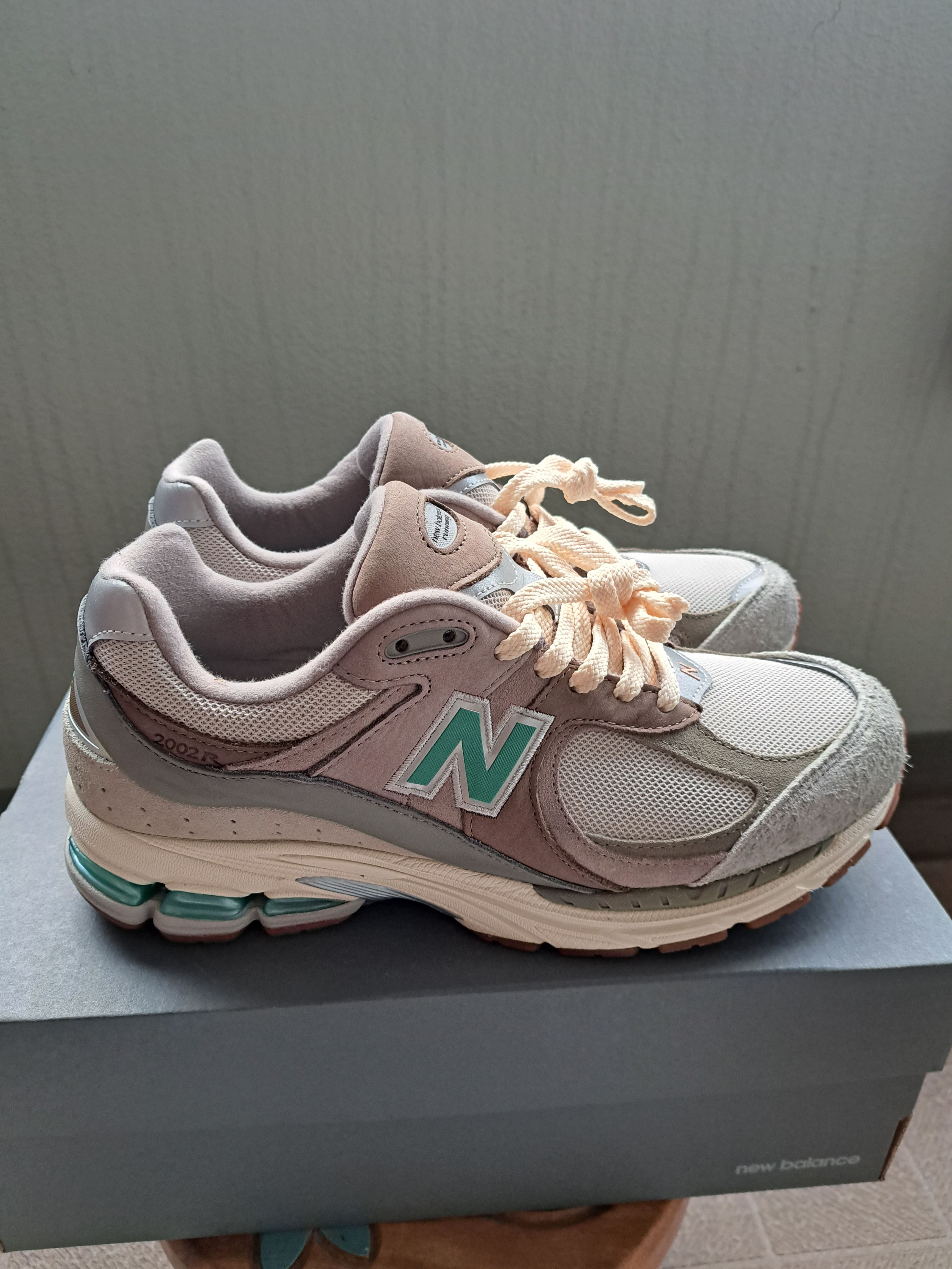 atmos × New Balance 2002R "Oasis"
