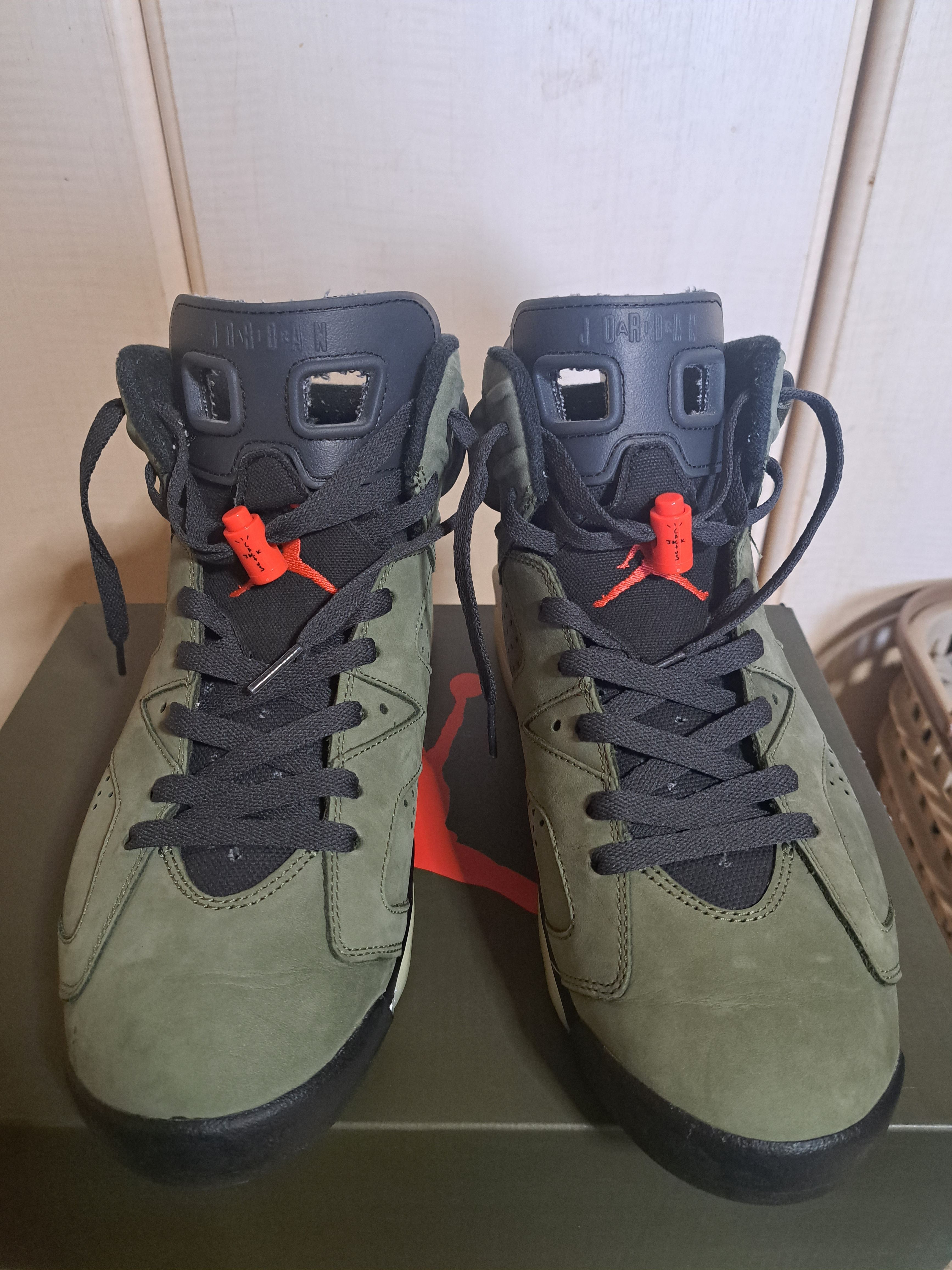 Travis Scott × Nike Air Jordan 6 Retro "Medium Olive"
