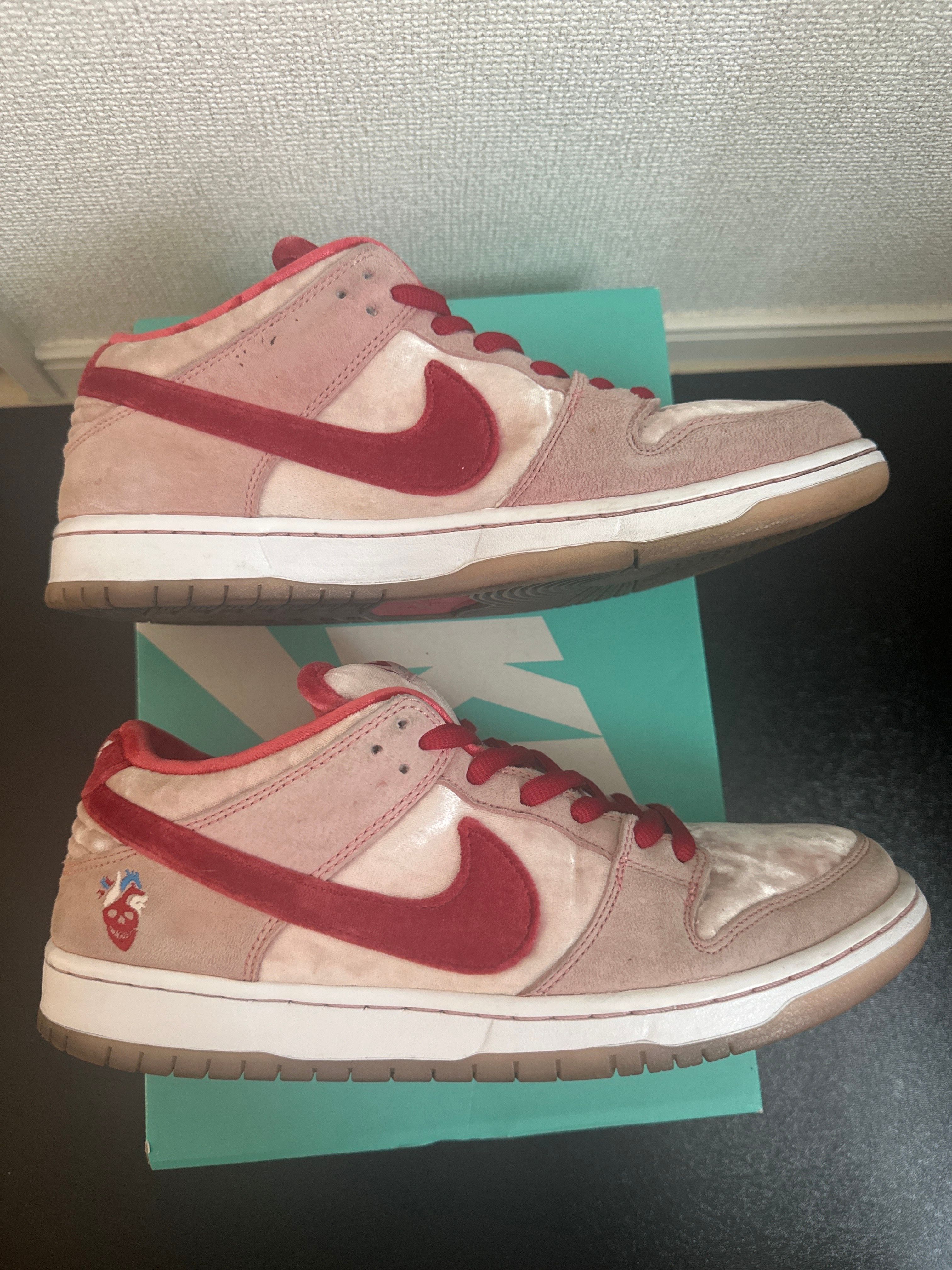 Strangelove × Nike SB Dunk Low "Valentine’s Day"