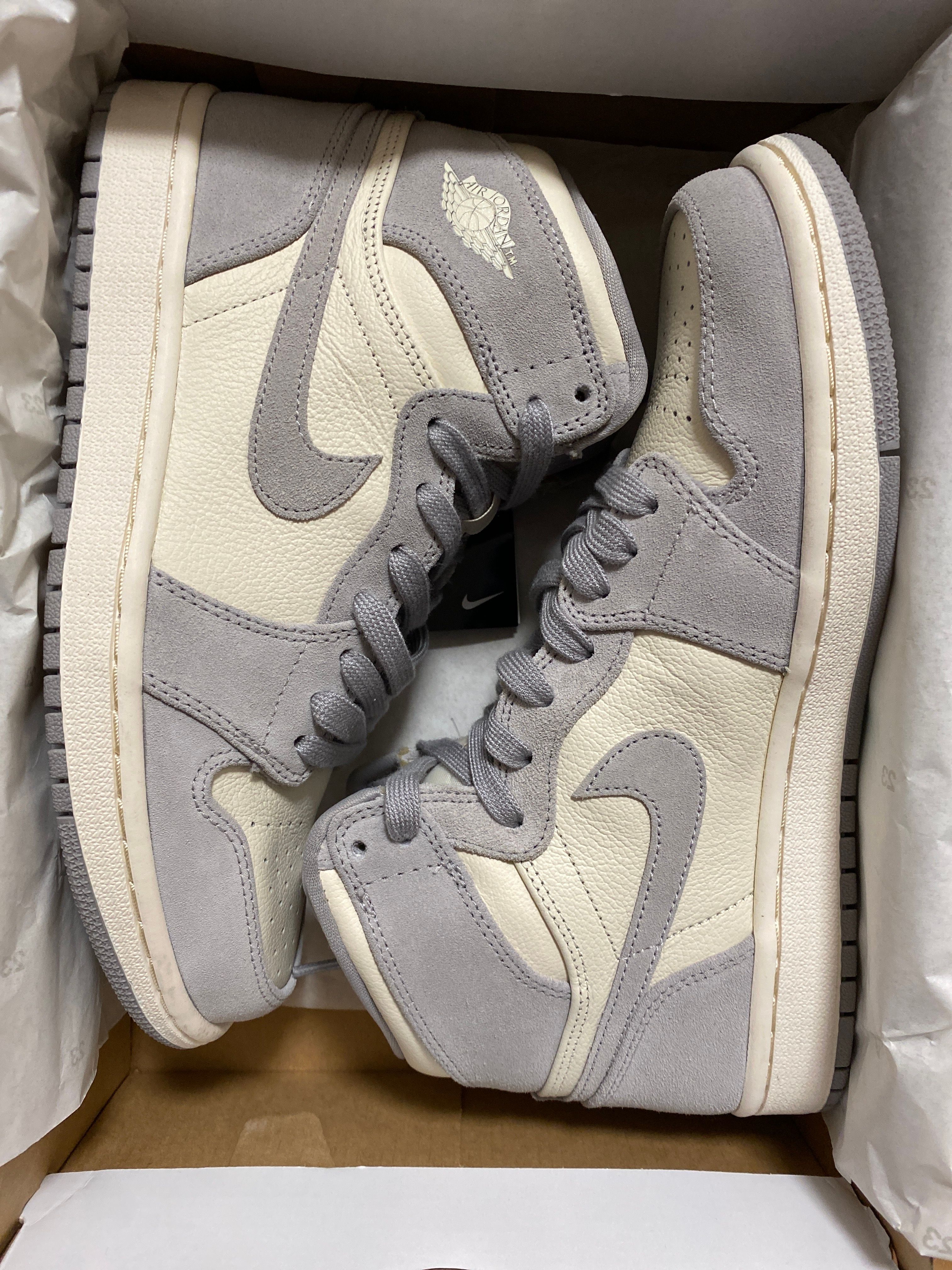 Nike Women's Air Jordan 1 Retro High "Pale Ivory"
