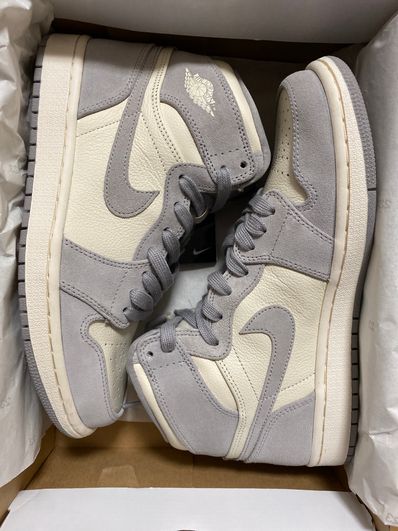Nike Women's Air Jordan 1 Retro High "Pale Ivory"