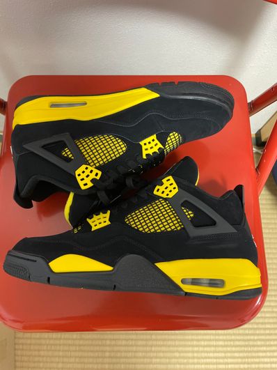 Nike Air Jordan 4 Retro "Thunder"(2023)