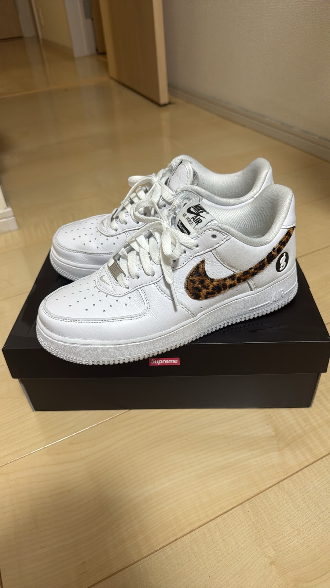 GOODENOUGH × Supreme × Nike Air Force 1 Low "White/Leopard" (25SS Week15)