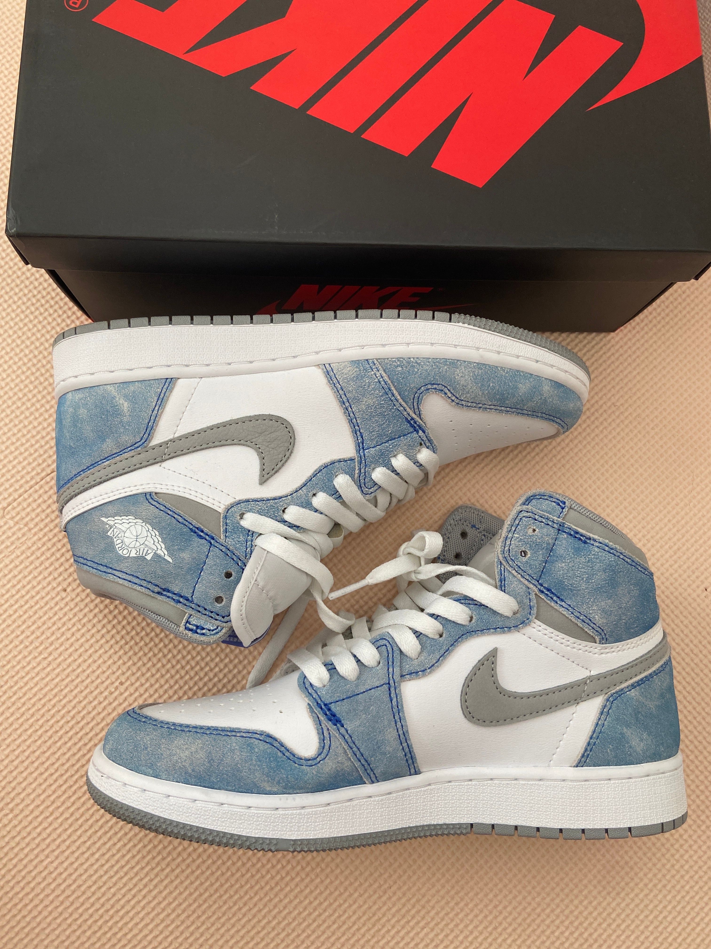 Nike GS Air Jordan 1 High OG "Hyper Royal"