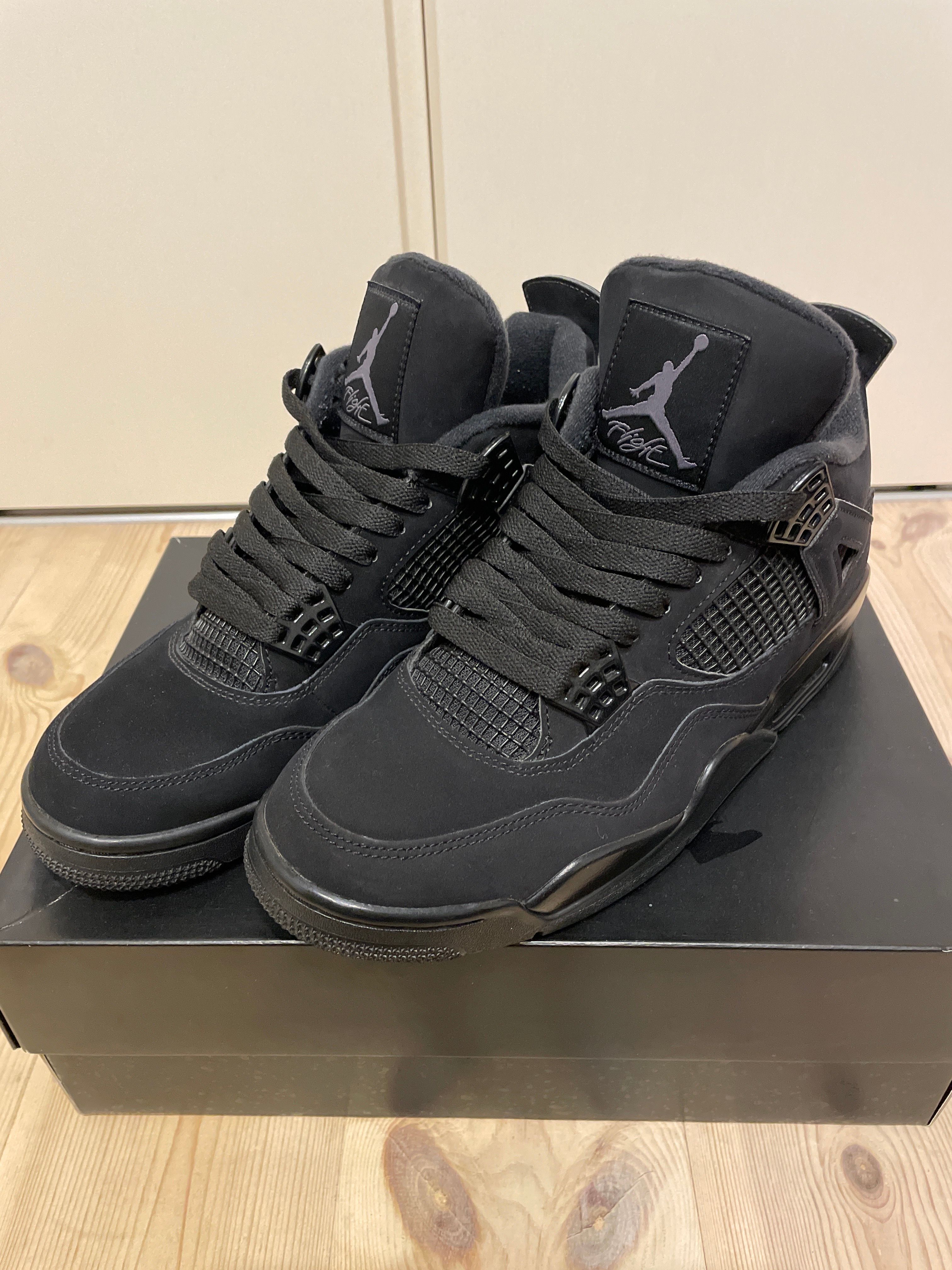 Nike Air Jordan 4 "Black Cat"
