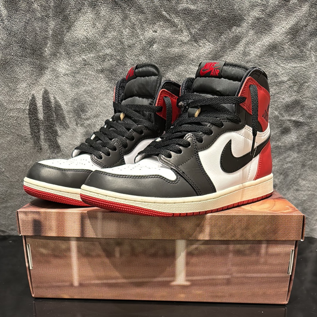 Nike Air Jordan 1 Retro High OG "Black Toe Reimagined"