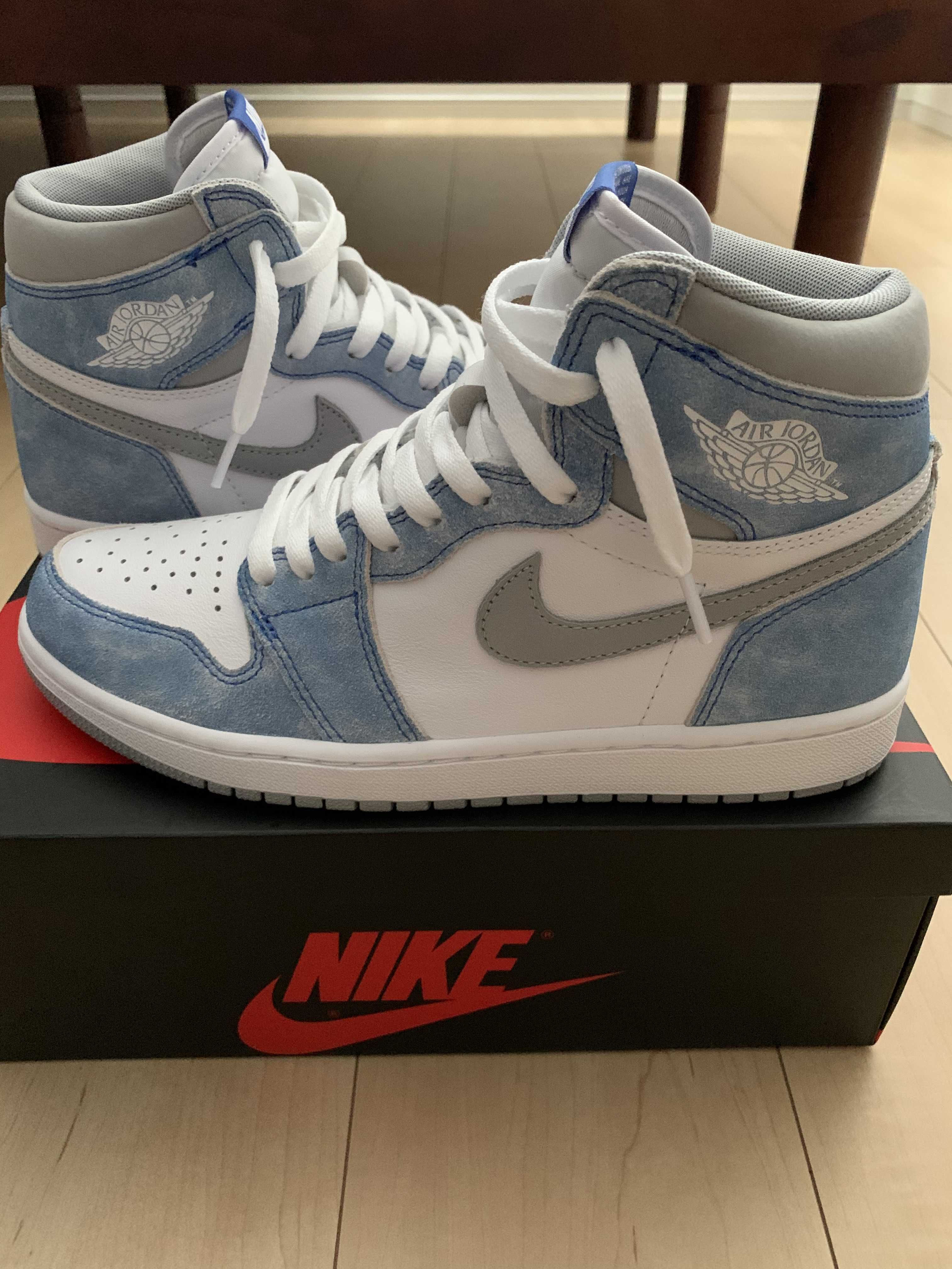 Nike Air Jordan 1 High OG "Hyper Royal"