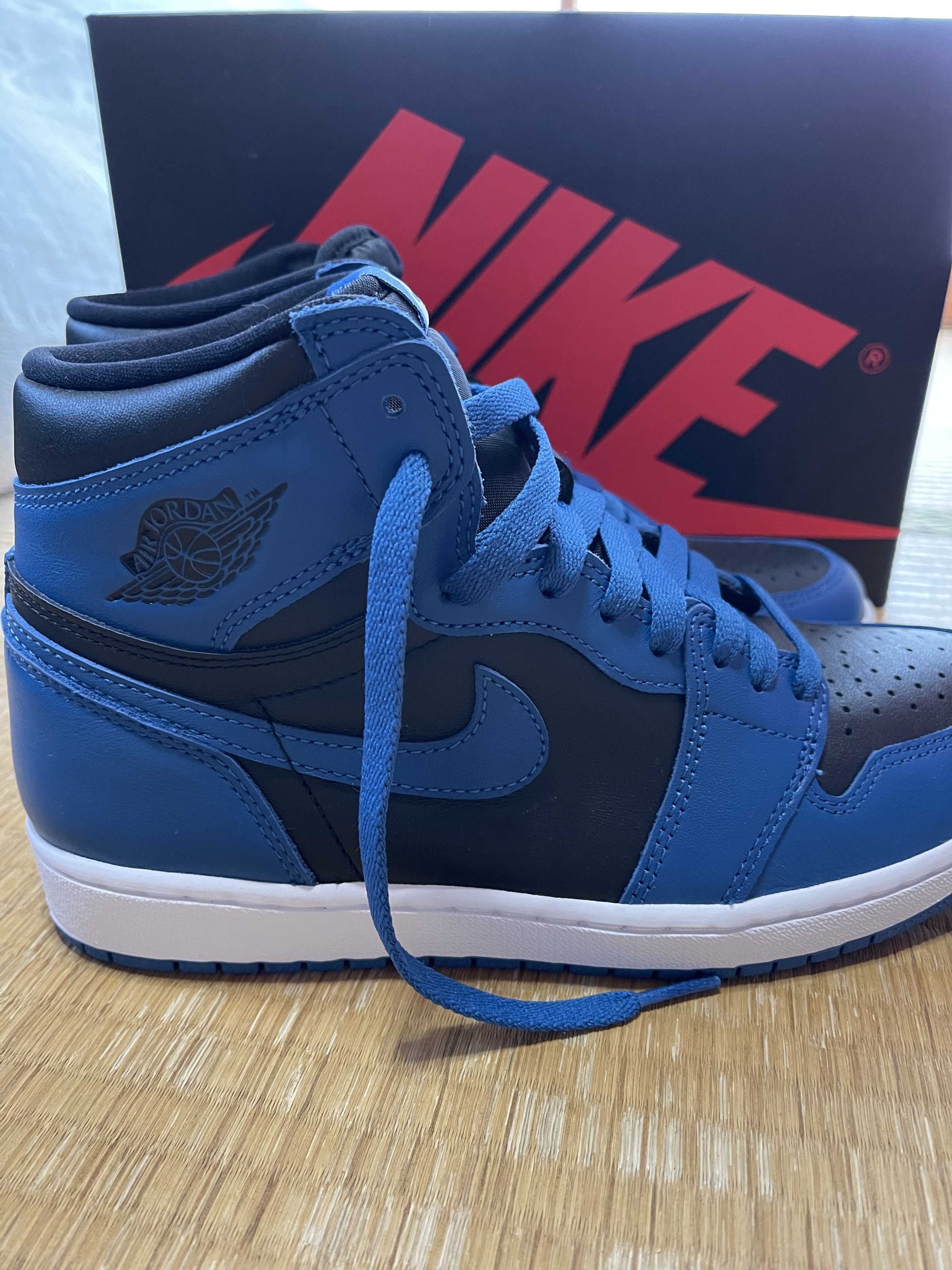 Nike Air Jordan 1 Retro High OG "Dark Marina Blue"