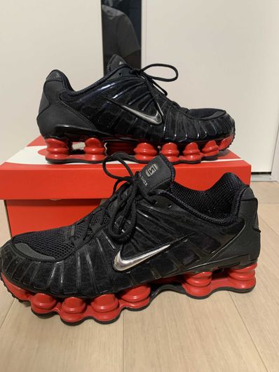 SKEPTA × NIKE SHOXTL BLACK/UNIVERCITYRED