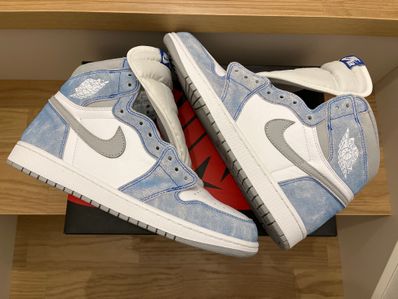 Nike Air Jordan 1 High OG "Hyper Royal"