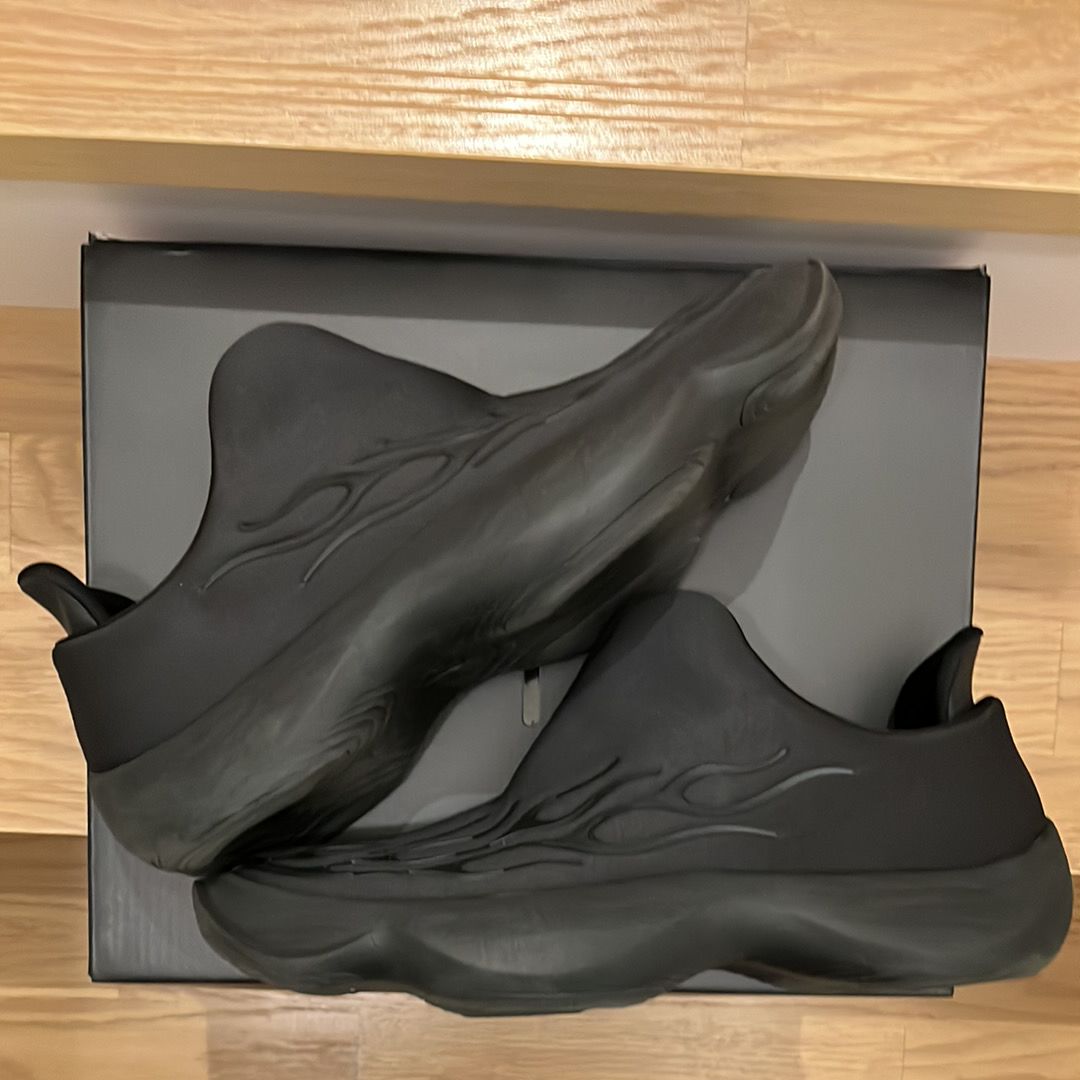 アシックス ワン "ブラック" / ONE OK ROCK / ワンオクロック / Taka着用モデル