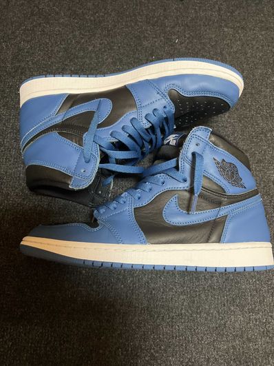Nike Air Jordan 1 Retro High OG "Dark Marina Blue"