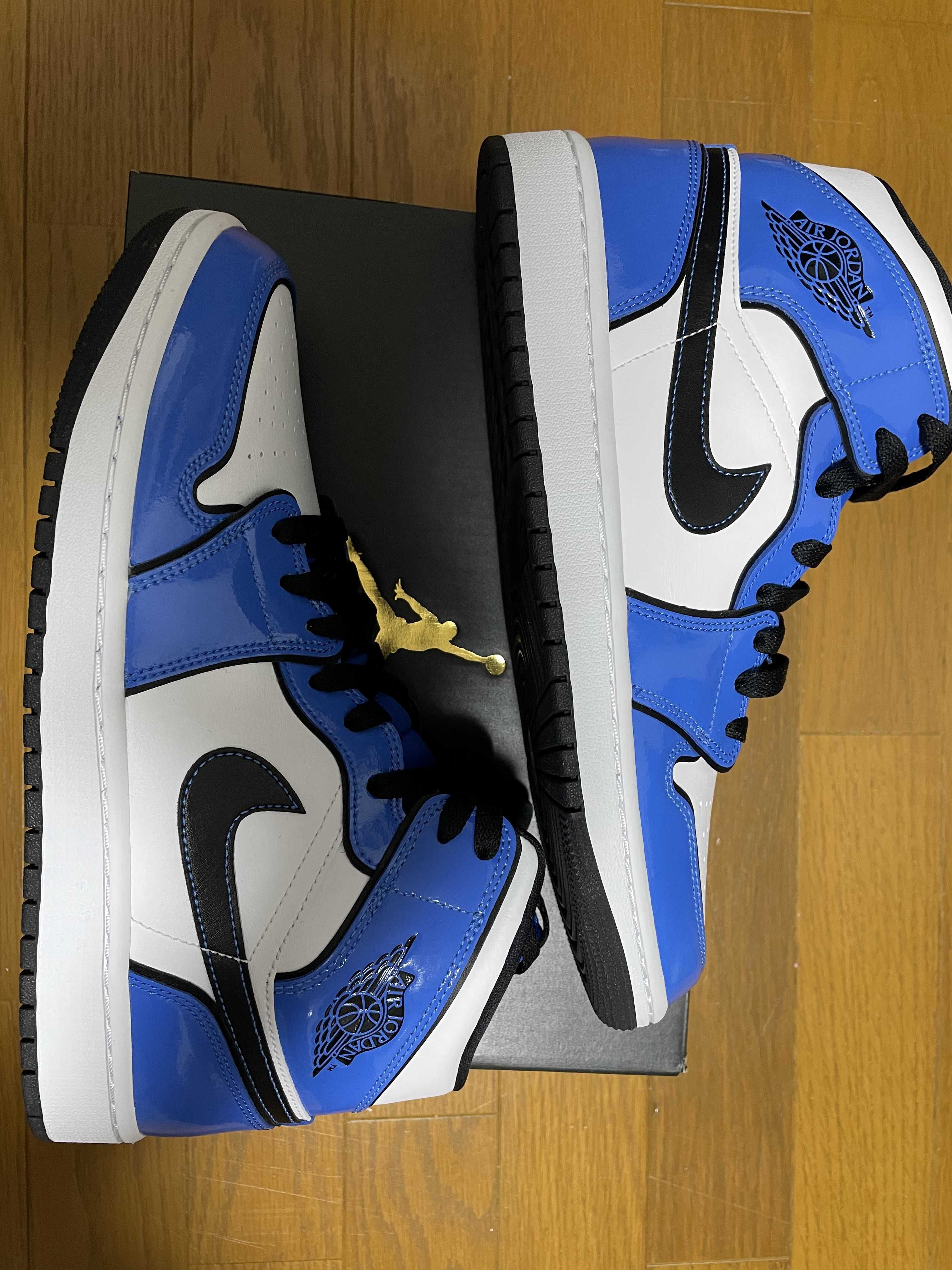 Nike Air Jordan 1 Mid SE "Signal Blue"