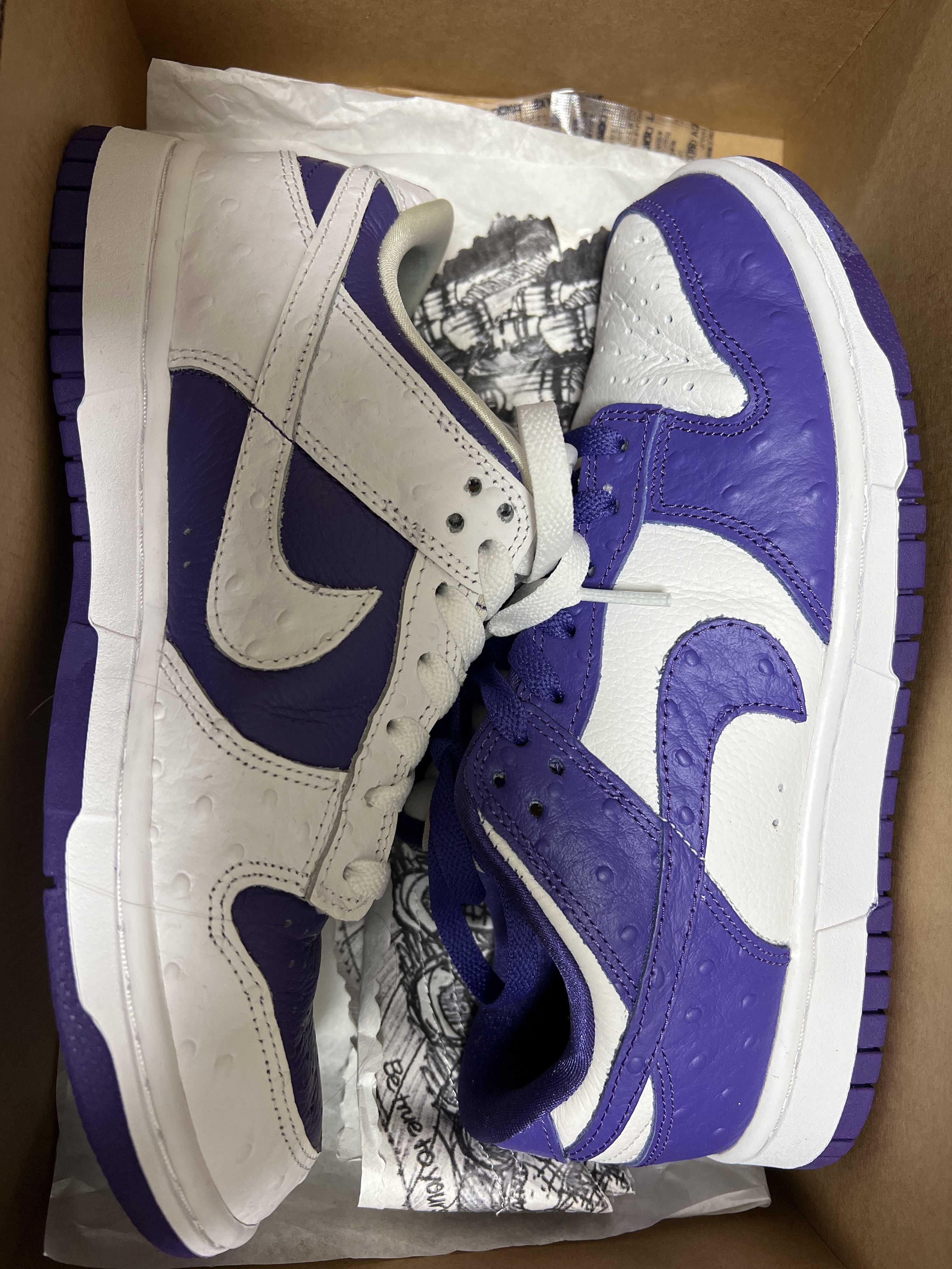 Nike Women's Dunk Low "Made You Look"