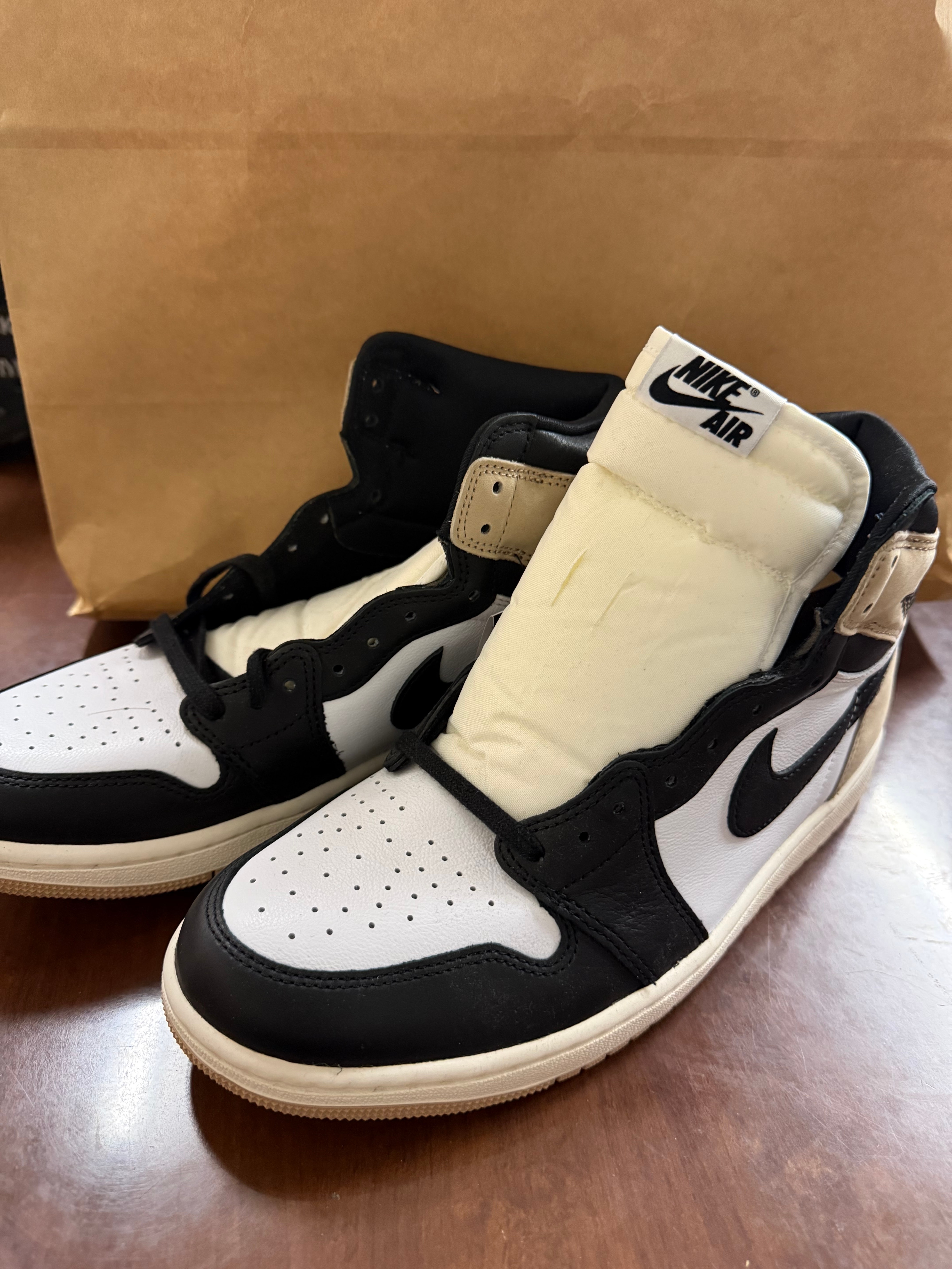 Nike Women's Air Jordan 1 Retro High OG "Latte"