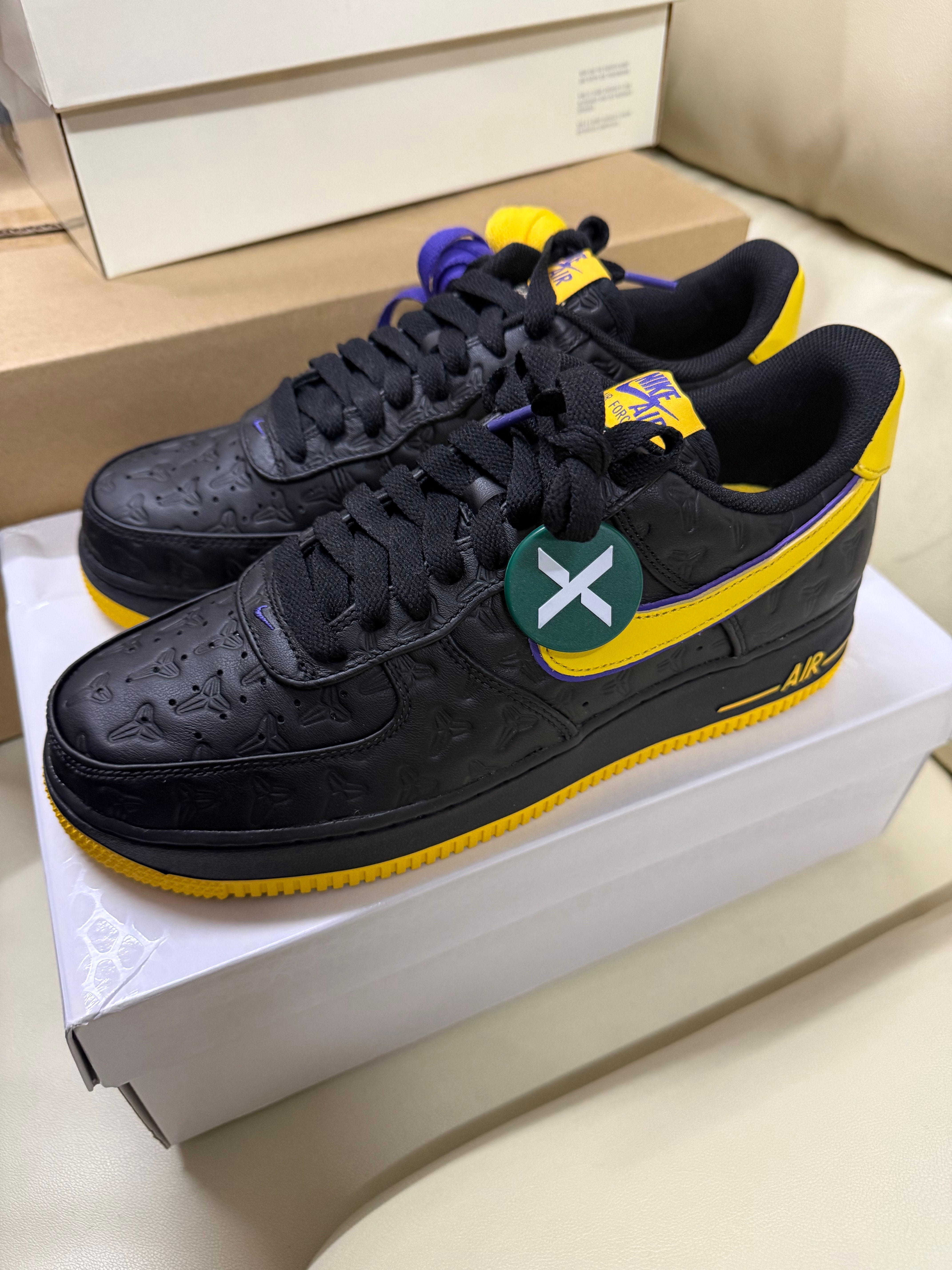 Kobe Bryant × Nike Air Force 1 Low "Black/Varsity Maize" (HV5122-001) (Serial Numbered/8000 pairs)