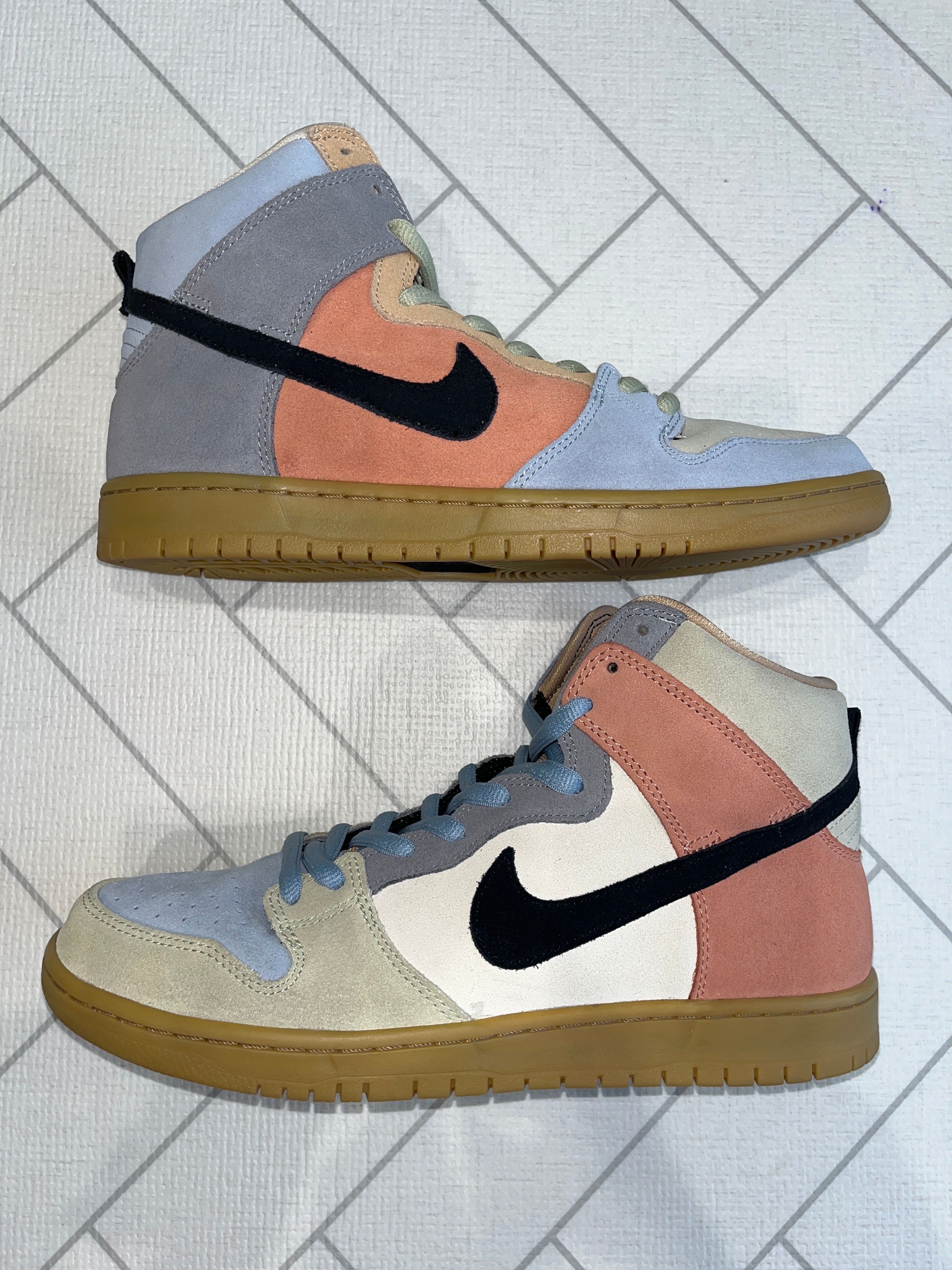 Nike SB Dunk High "Easter Spectrum"