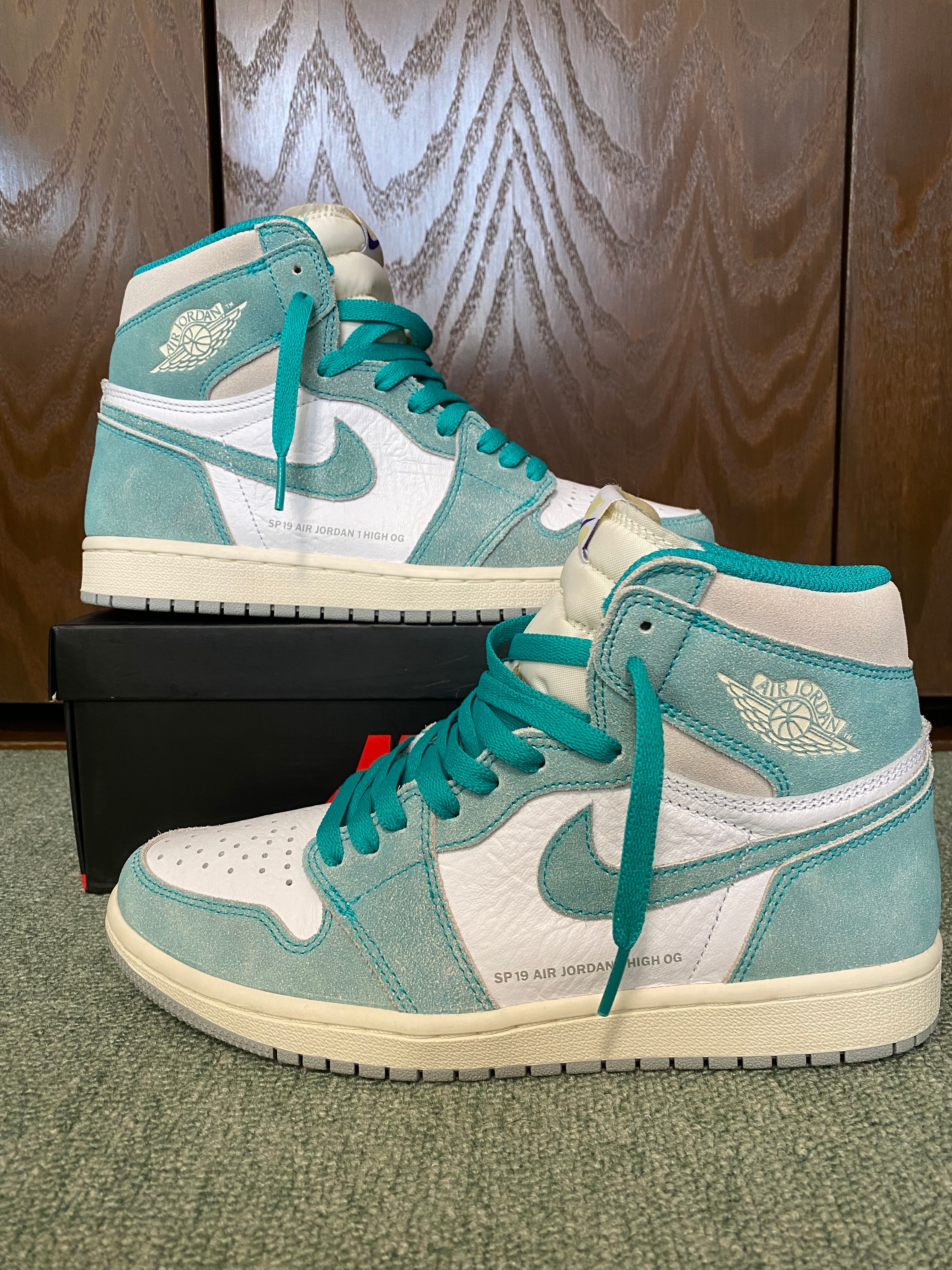 Nike Air Jordan 1 Retro High OG "Turbo Green"