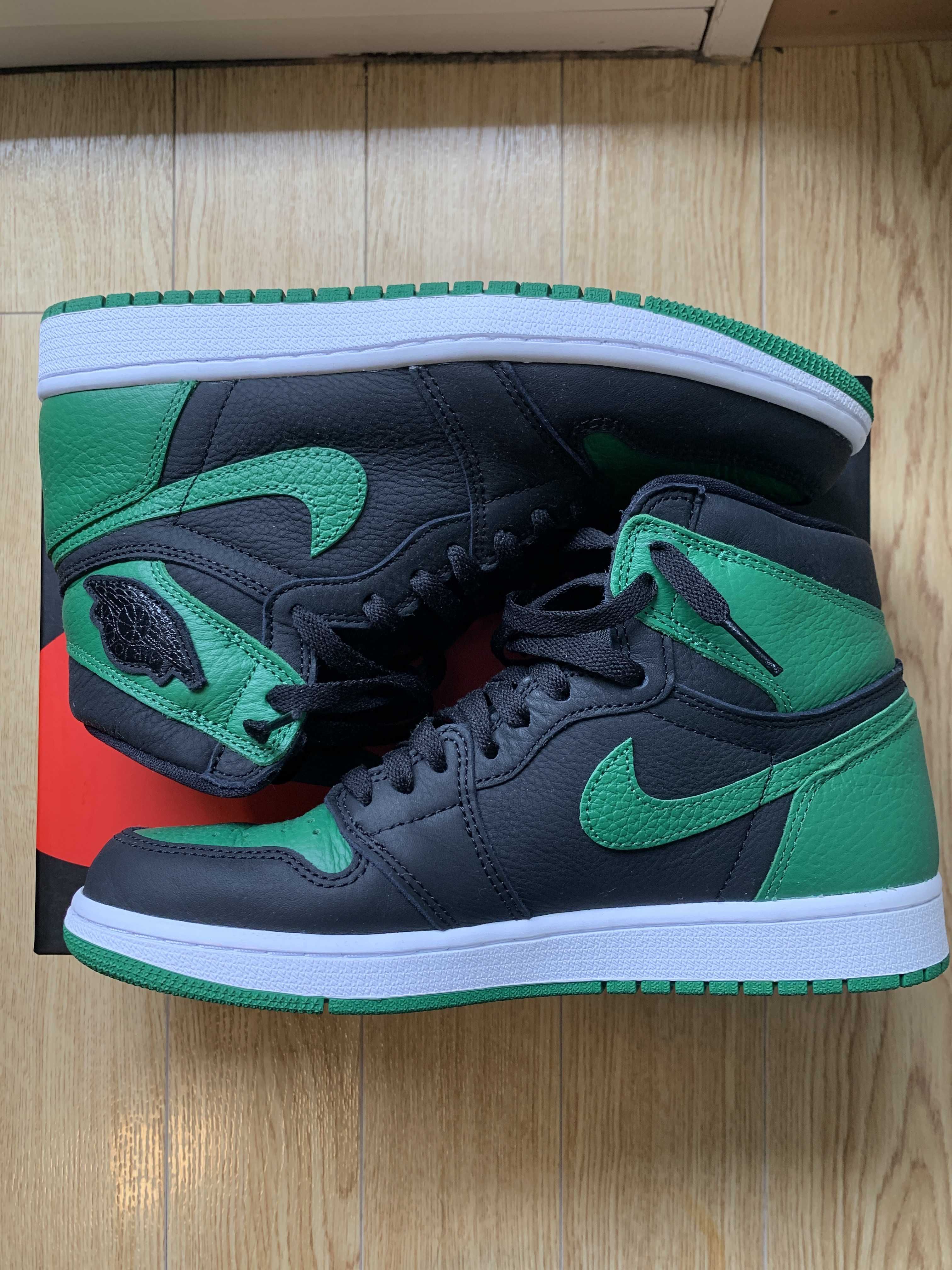 Nike Air Jordan 1 Retro High OG "Black/Pine Green" (2020)      
