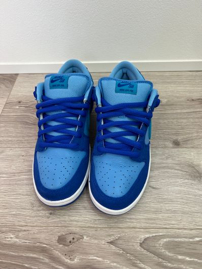 Nike SB Dunk Low "Blue Raspberry"