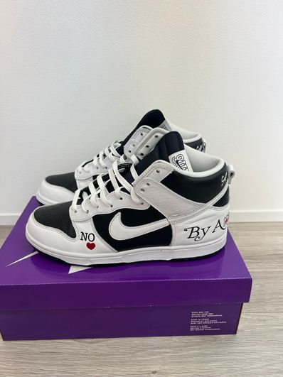 Supreme × Nike SB Dunk High By Any Means "White Black"