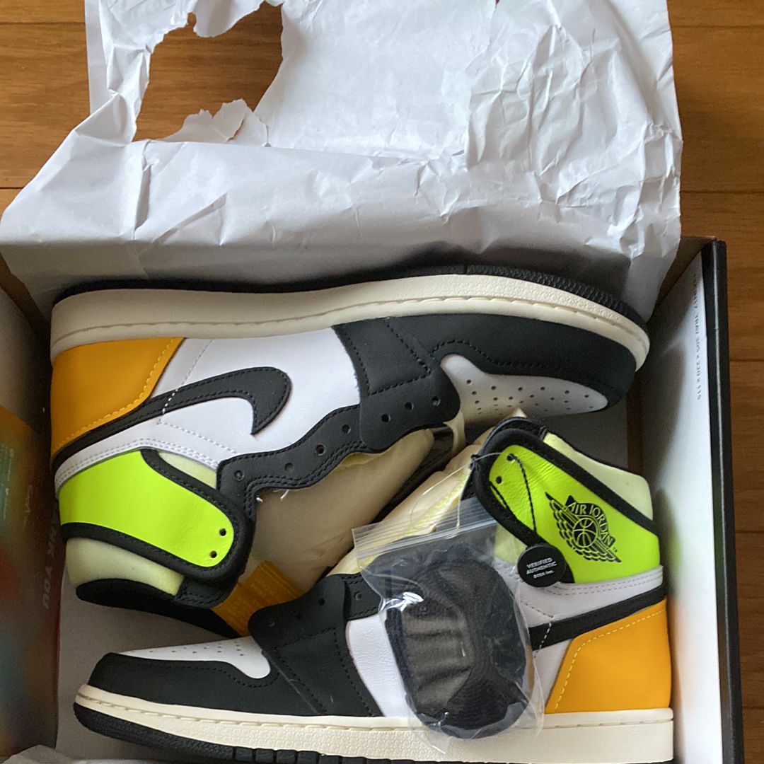 Nike Air Jordan 1 High OG "Volt Gold"