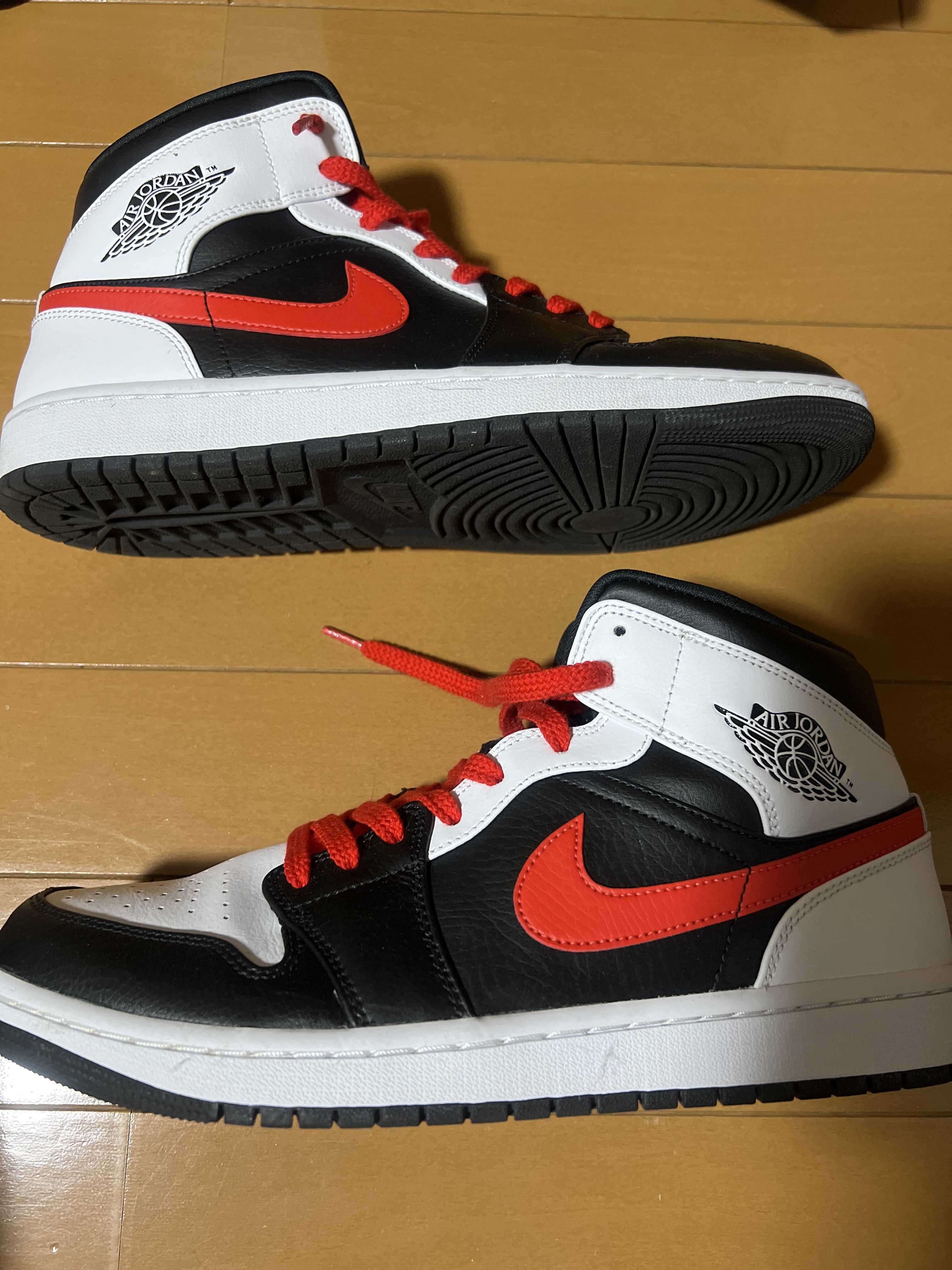 NIKE AIR JORDAN 1 MID "BLACK/CHILE RED/WHITE"