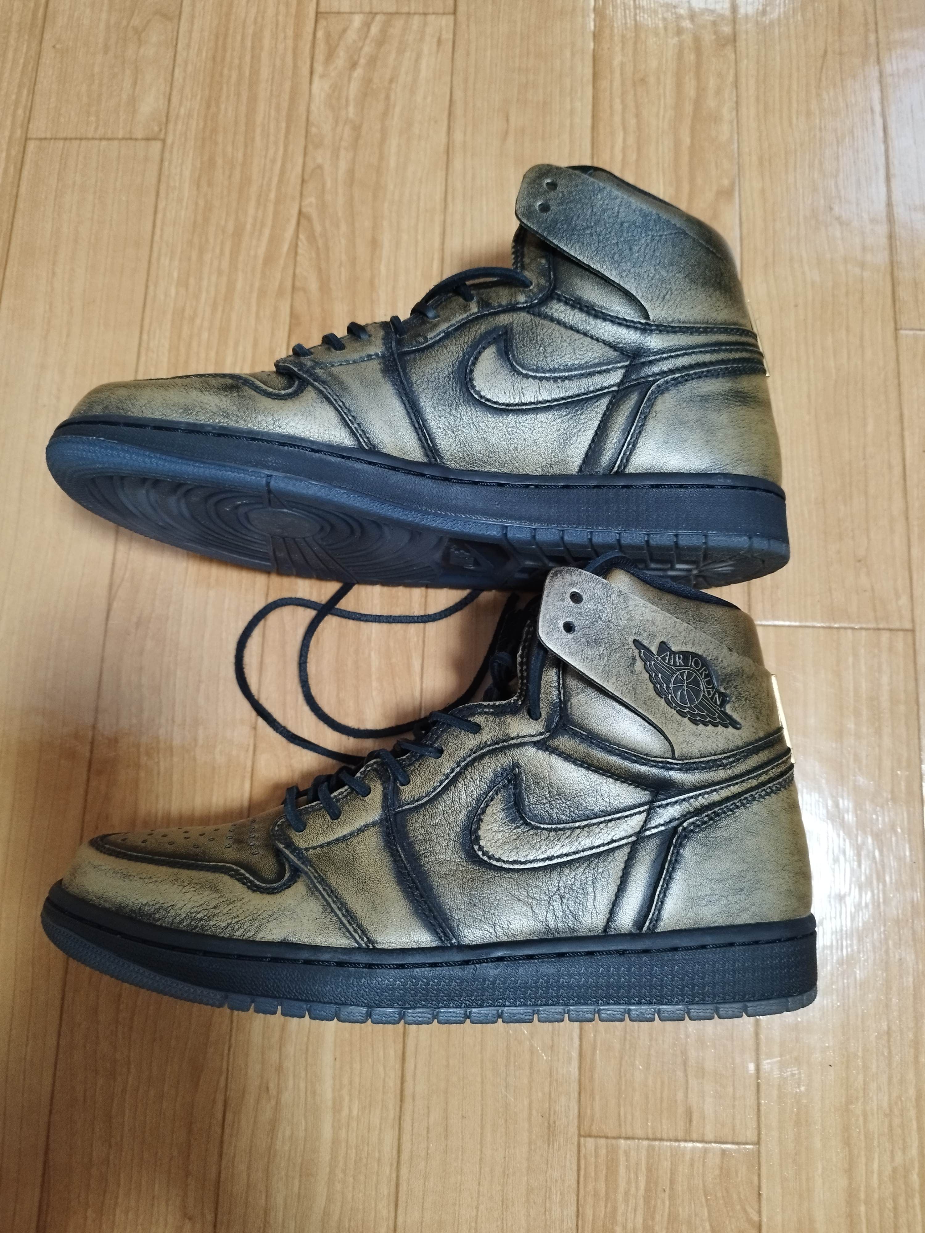 NIKE AIR JORDAN 1 RETRO HIGH OG WINGS "BLACK/BLACK-METALLIC GOLD"