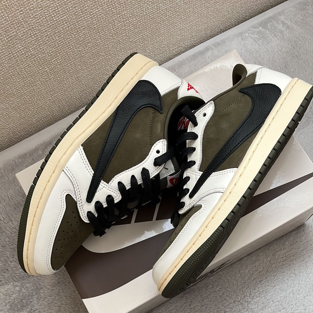 Travis Scott × Nike Air Jordan 1 Low OG SP "Reverse Olive"