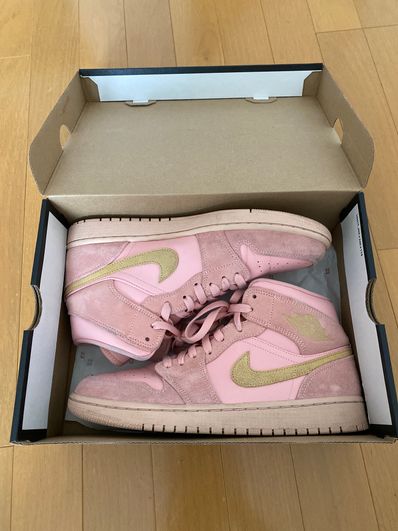 NIKE AIR JORDAN 1 MID "CORAL/GOLD"