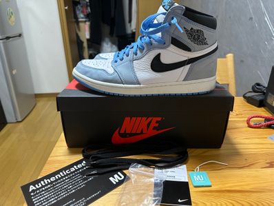 Nike Air Jordan 1 High OG "University Blue"